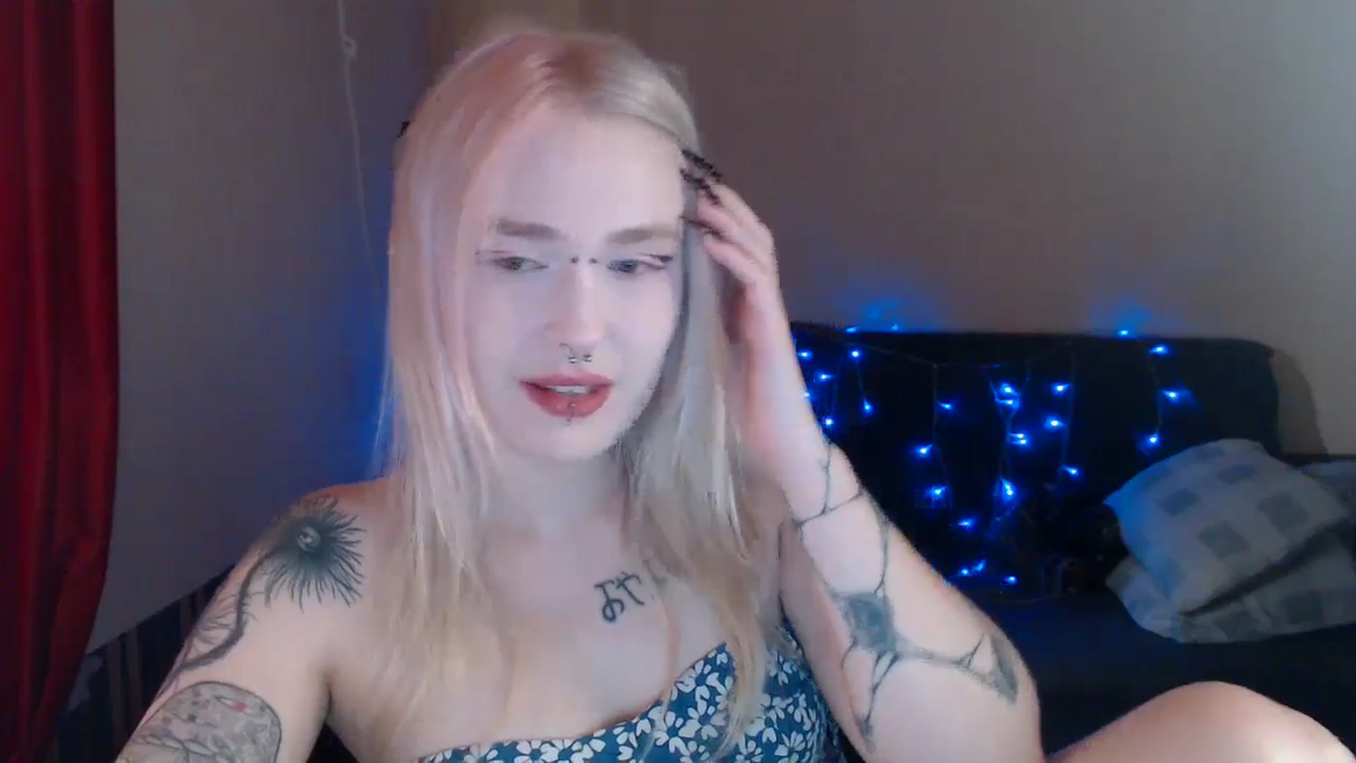 Gallery image thumbnail from Killinna's myfreecams stream on, 07/15/2024, 14:32 image 10 of 20