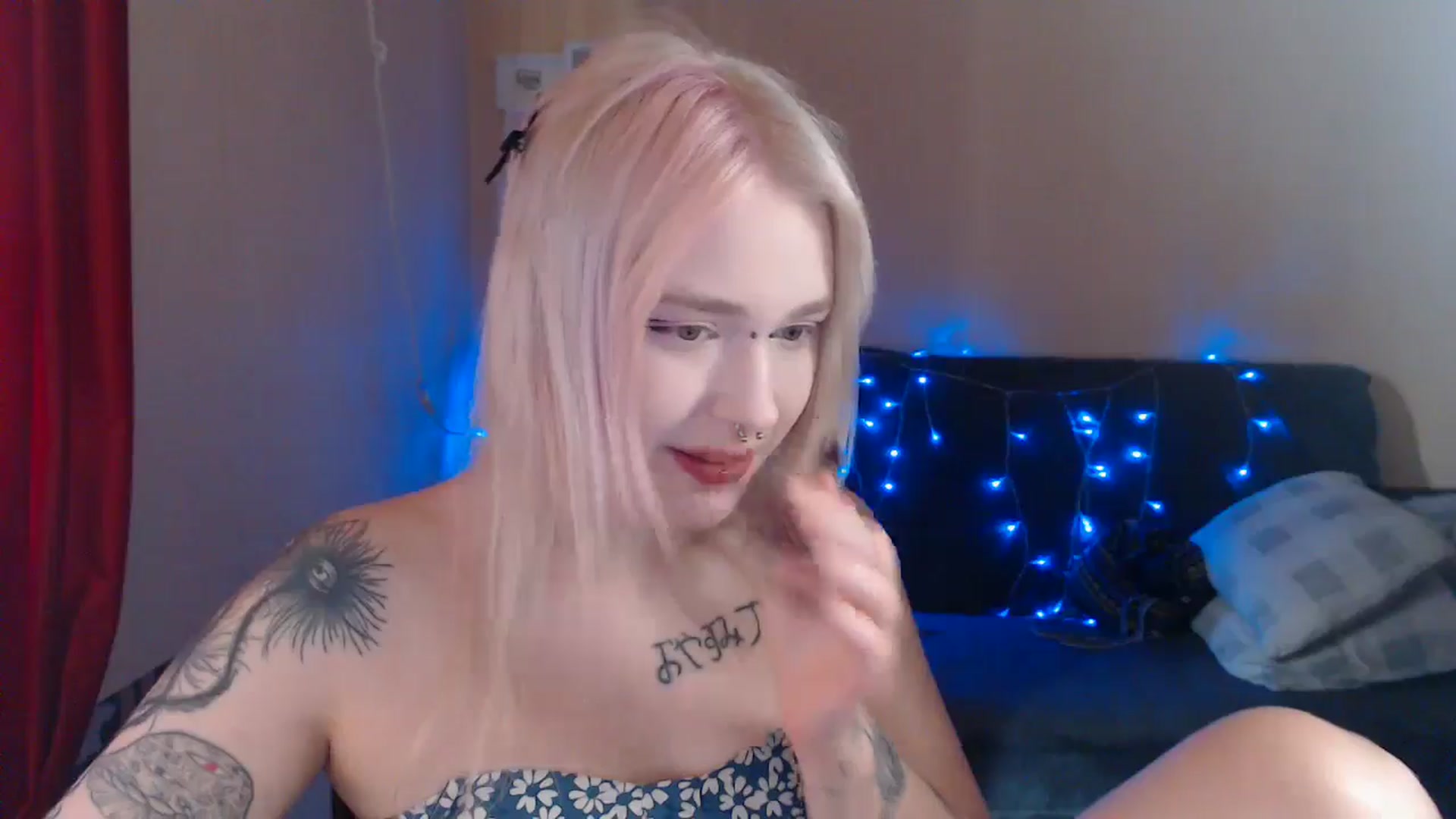 Gallery image thumbnail from Killinna's myfreecams stream on, 07/15/2024, 14:32 image 19 of 20