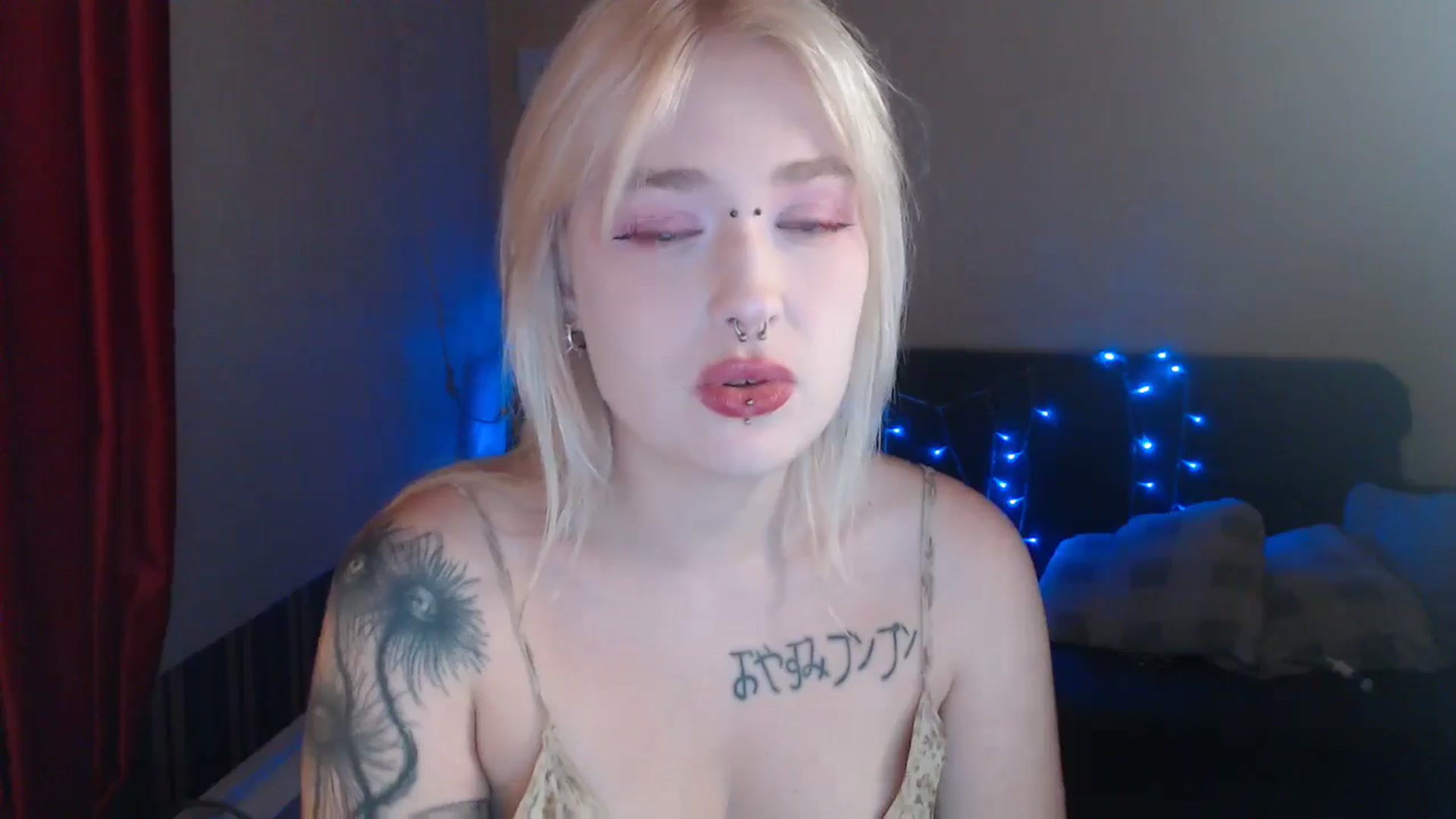 Gallery image thumbnail from Killinna's myfreecams stream on, 07/18/2024, 15:59 image 10 of 20