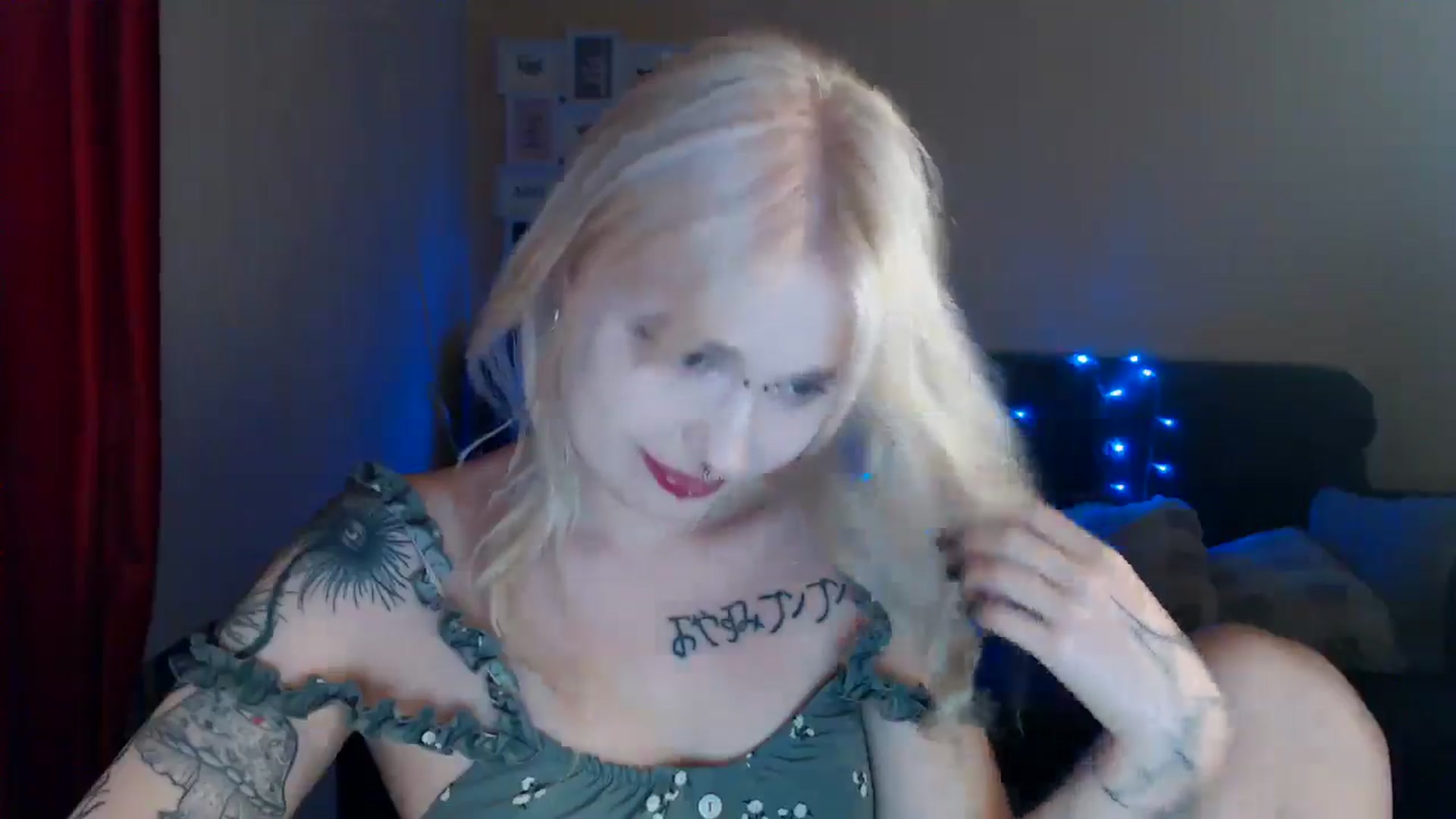 Gallery image thumbnail from Killinna's myfreecams stream on, 07/19/2024, 14:52 image 14 of 20