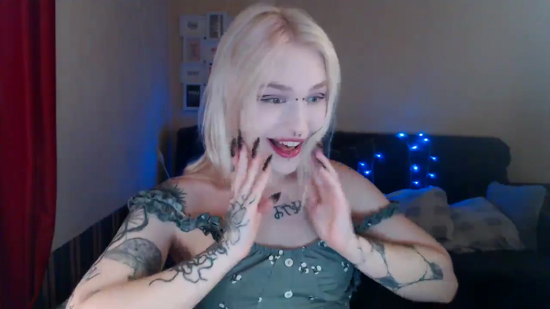 Gallery image thumbnail from Killinna's myfreecams stream on, 07/19/2024, 14:52 image 4 of 20