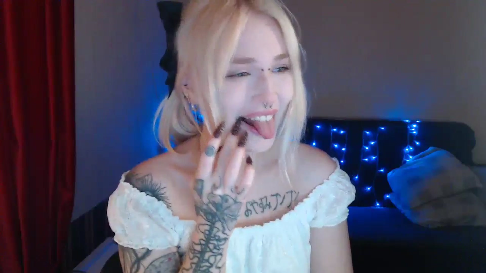 Gallery image thumbnail from Killinna's myfreecams stream on, 07/20/2024, 16:51 image 20 of 20