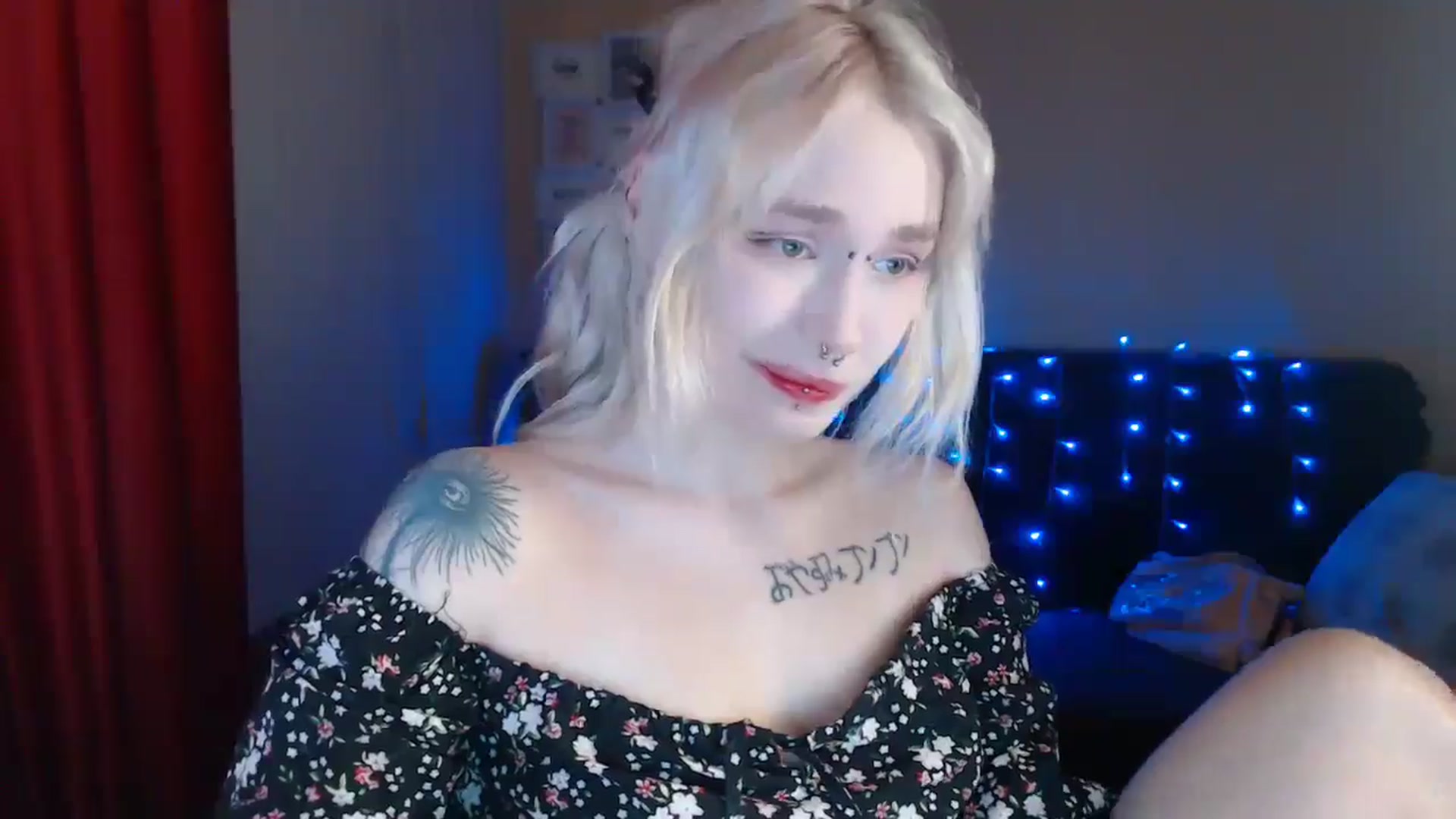 Gallery image thumbnail from Killinna's myfreecams stream on, 07/27/2024, 17:05 image 5 of 20