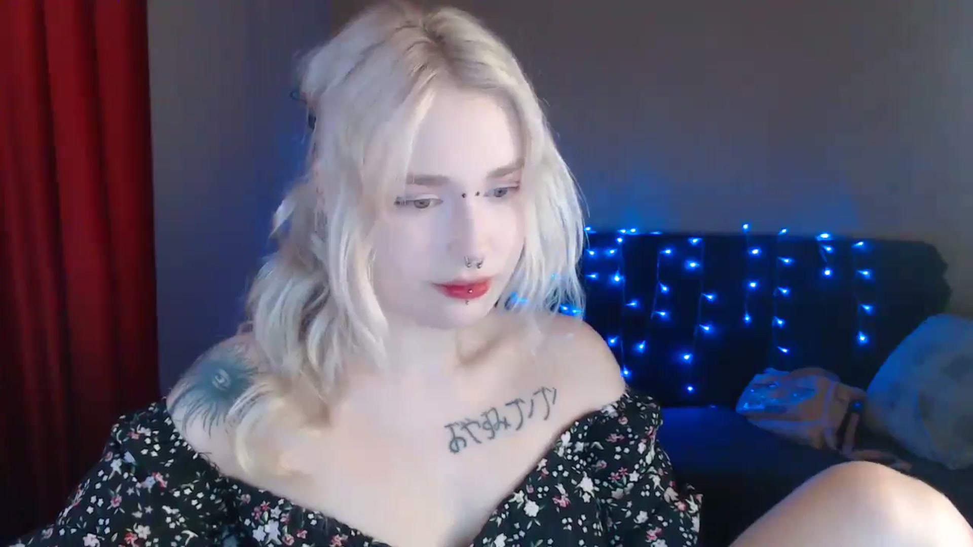 Gallery image thumbnail from Killinna's myfreecams stream on, 07/27/2024, 17:05 image 6 of 20