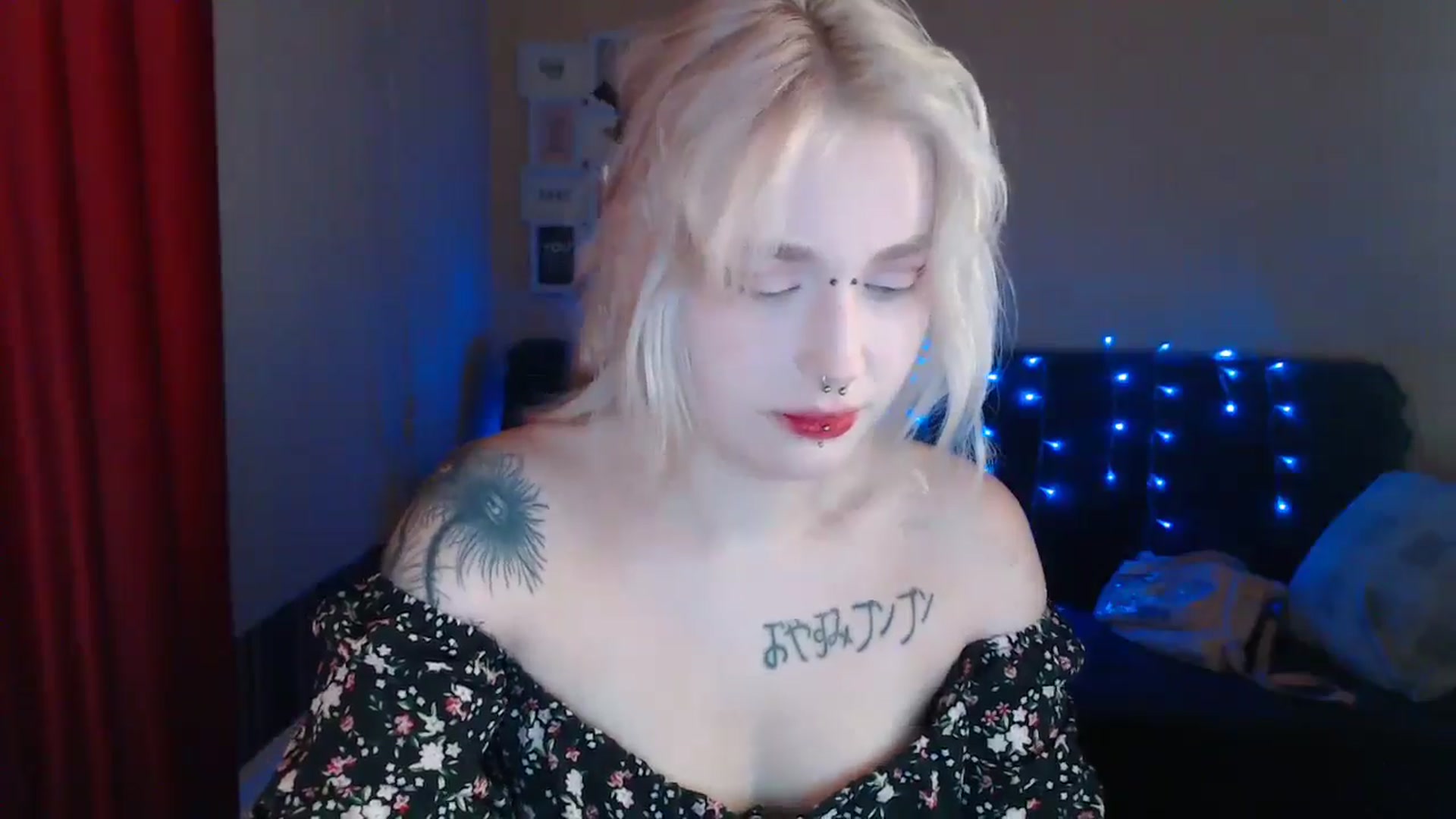 Gallery image thumbnail from Killinna's myfreecams stream on, 07/27/2024, 17:05 image 3 of 20