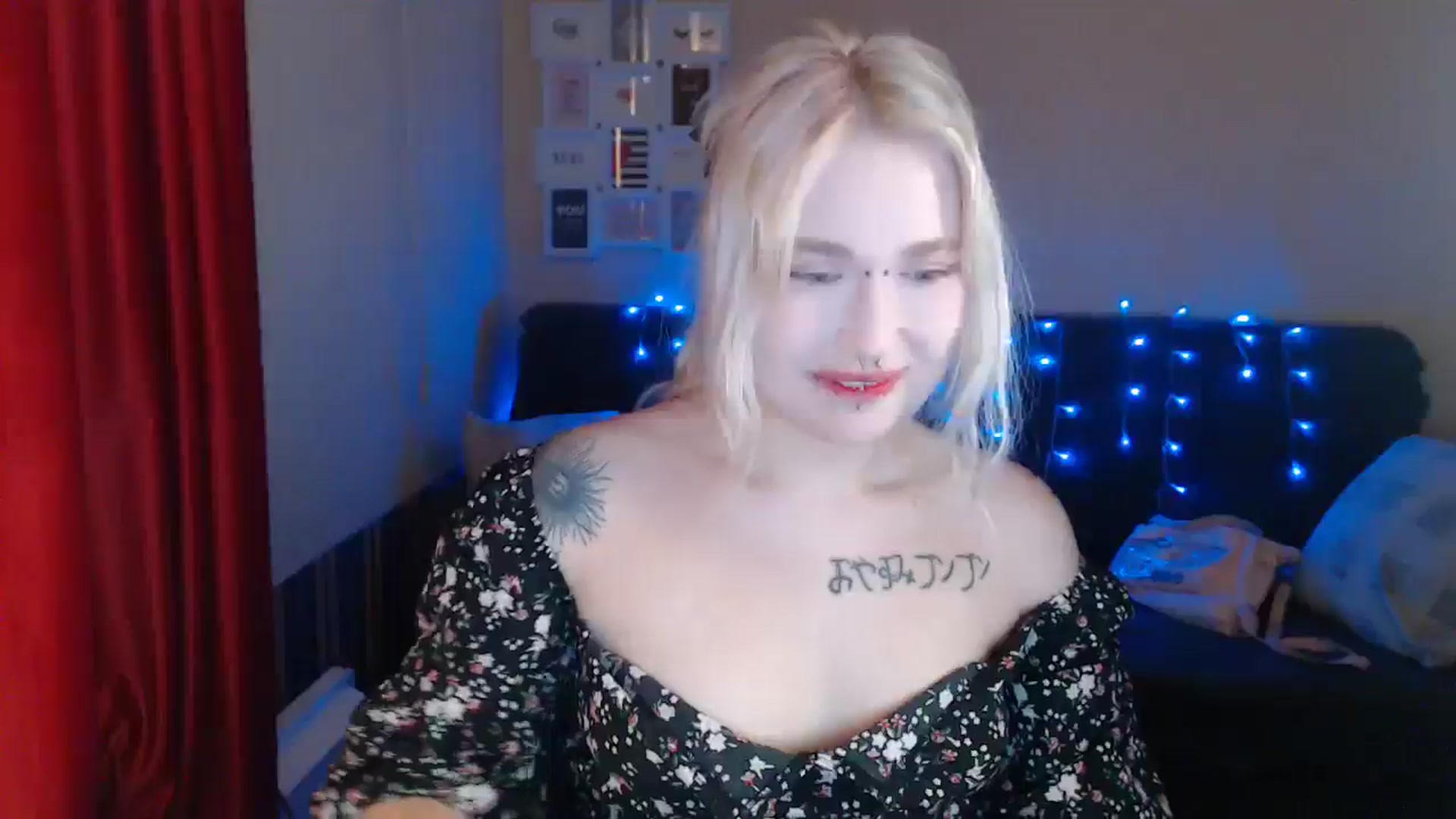 Gallery image thumbnail from Killinna's myfreecams stream on, 07/27/2024, 17:05 image 18 of 20