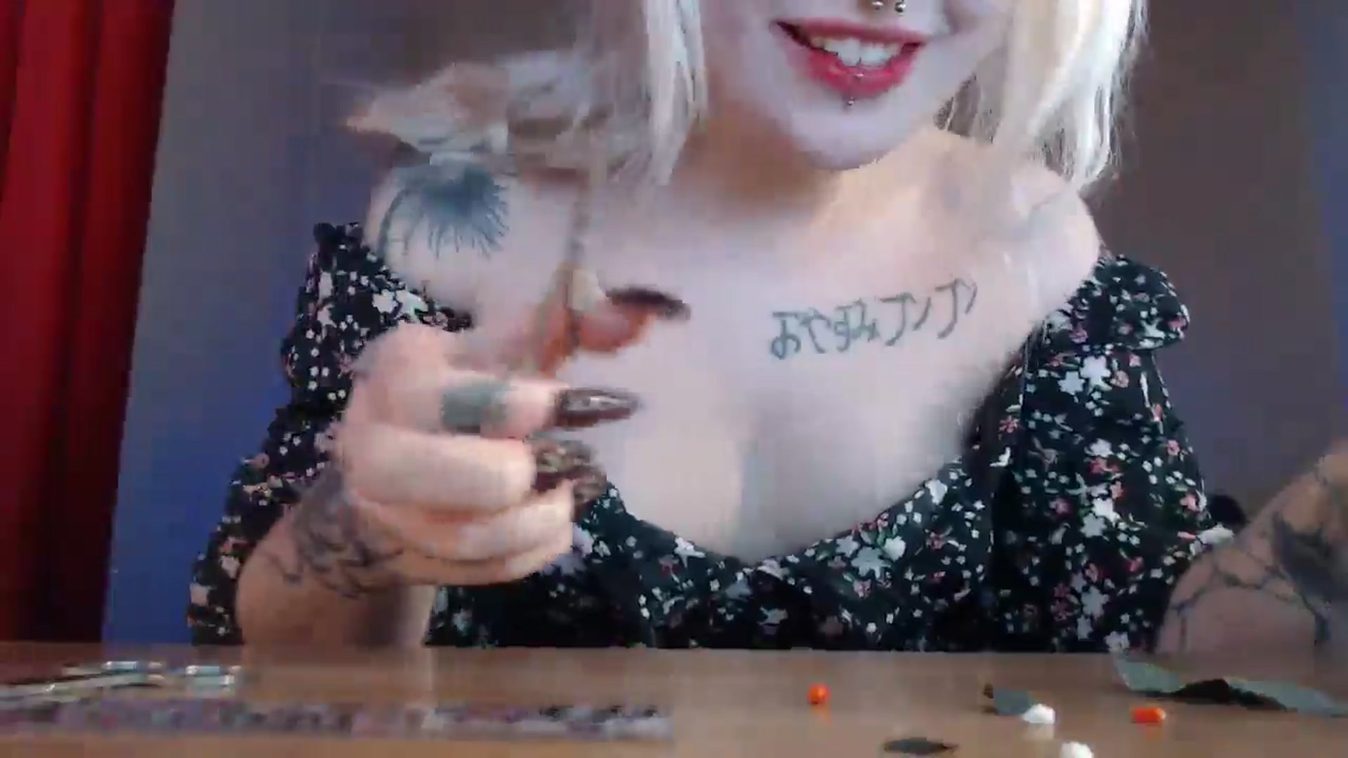 Gallery image thumbnail from Killinna's myfreecams stream on, 07/27/2024, 17:05 image 13 of 20