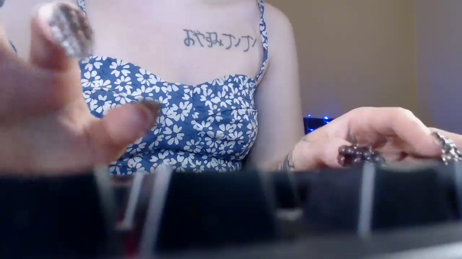Gallery image thumbnail from Killinna's myfreecams stream on, 07/28/2024, 14:28 image 12 of 20