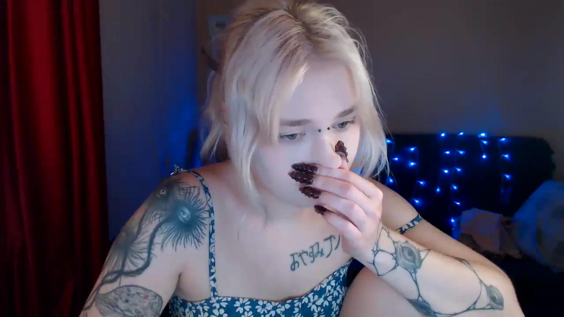 Gallery image thumbnail from Killinna's myfreecams stream on, 07/28/2024, 17:11 image 17 of 20