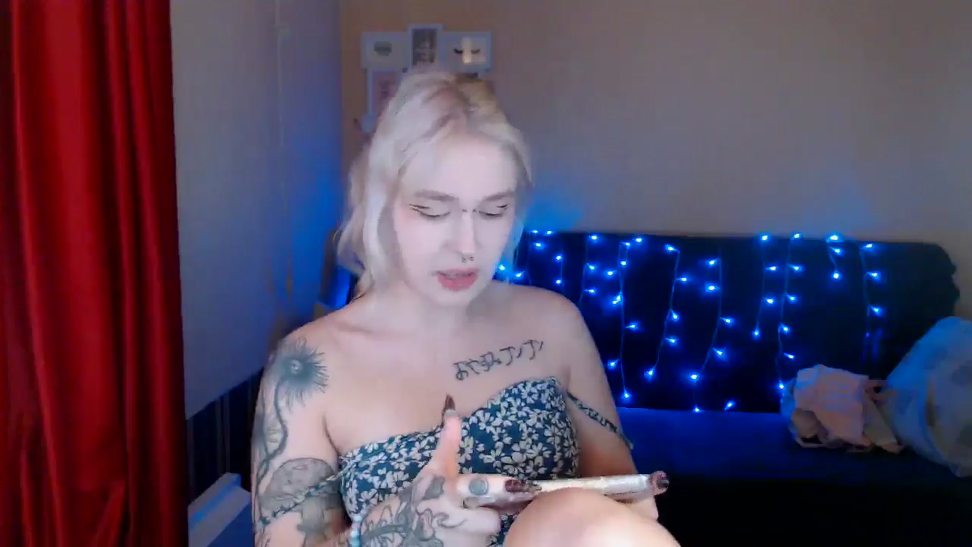 Gallery image thumbnail from Killinna's myfreecams stream on, 07/28/2024, 17:11 image 5 of 20
