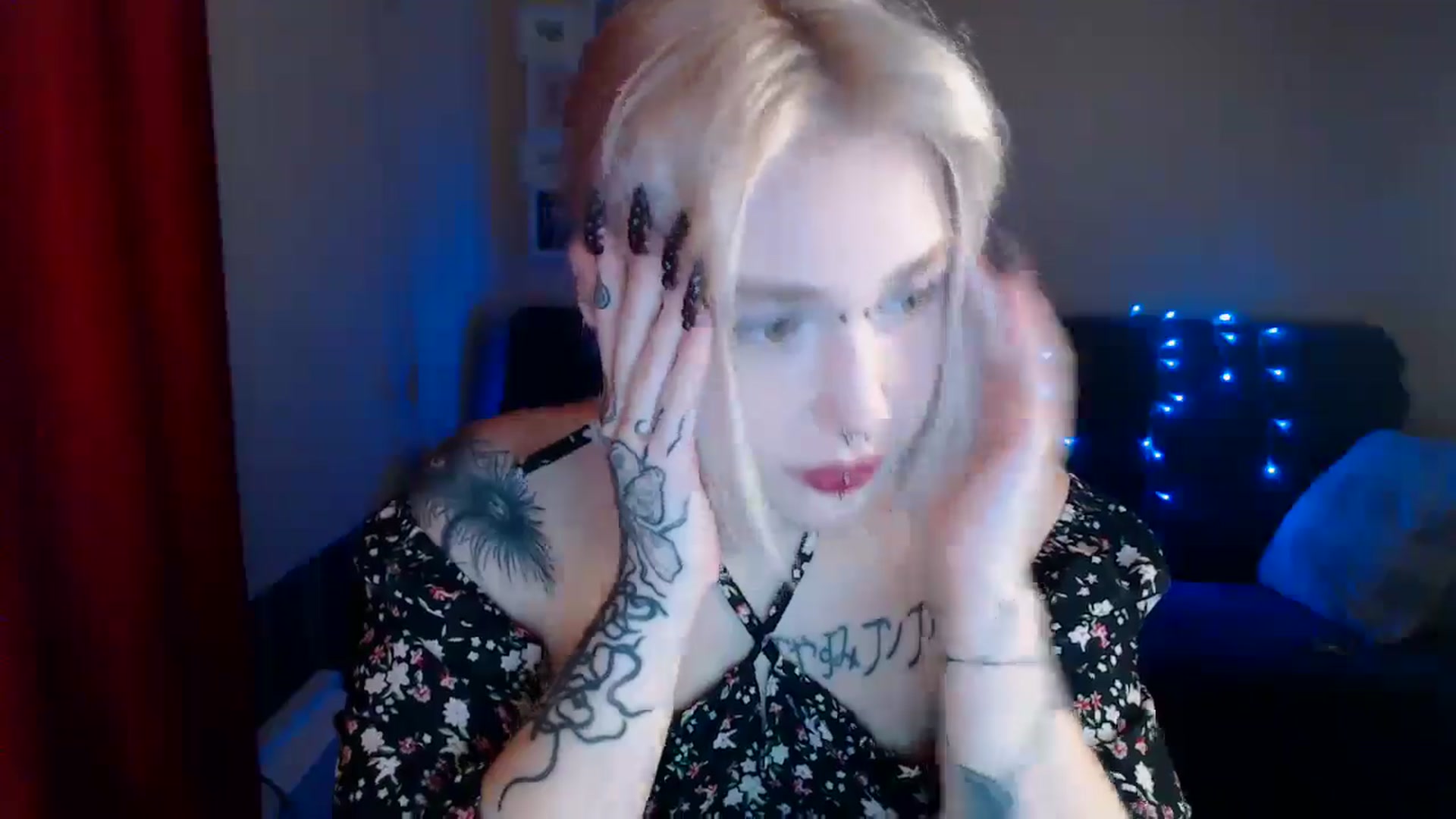 Gallery image thumbnail from Killinna's myfreecams stream on, 07/30/2024, 15:25 image 8 of 20