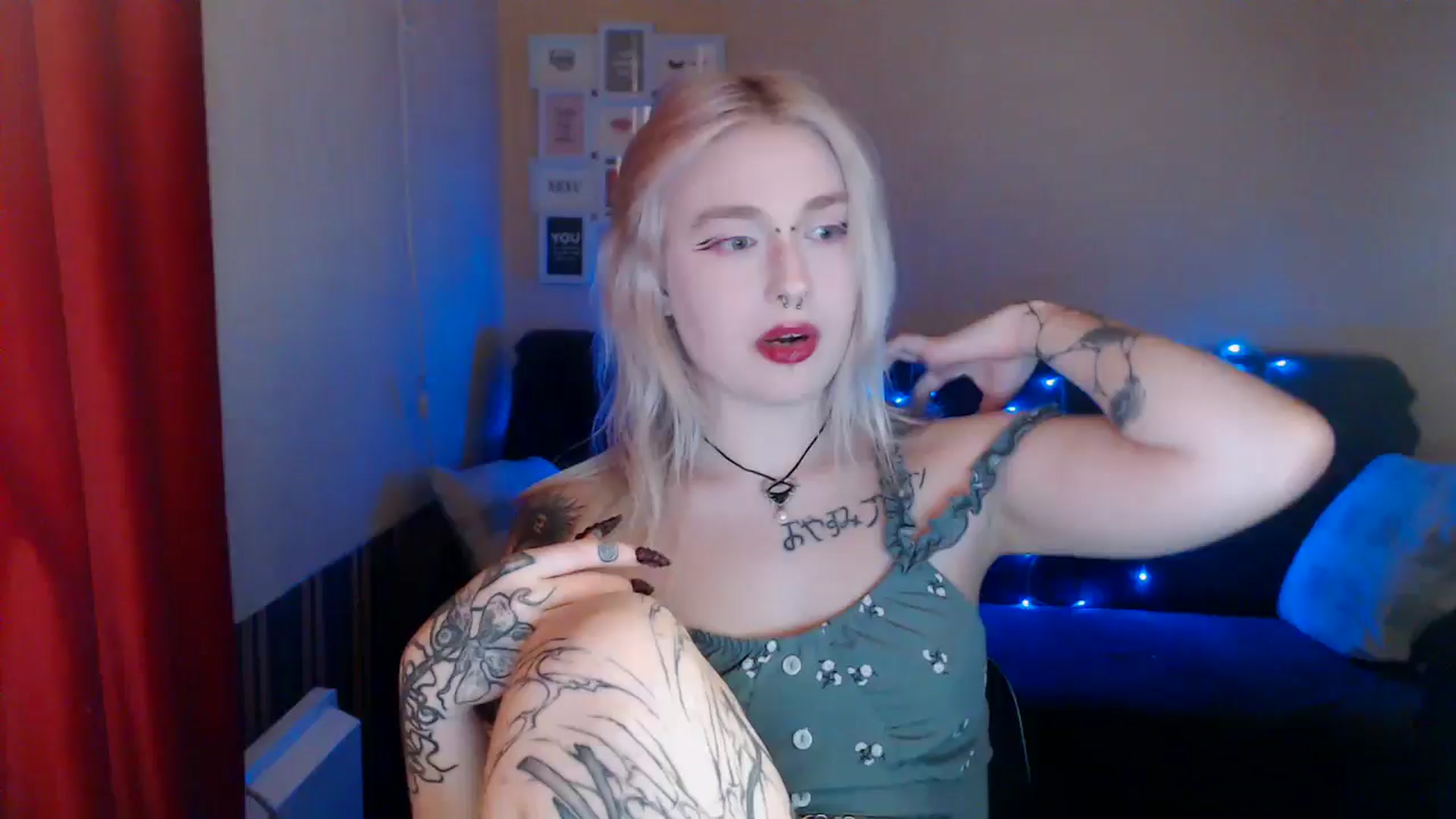 Gallery image thumbnail from Killinna's myfreecams stream on, 07/31/2024, 16:55 image 16 of 20