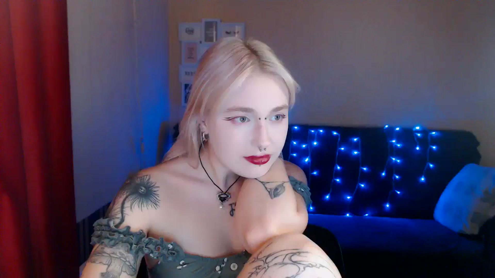 Gallery image thumbnail from Killinna's myfreecams stream on, 07/31/2024, 16:55 image 7 of 20