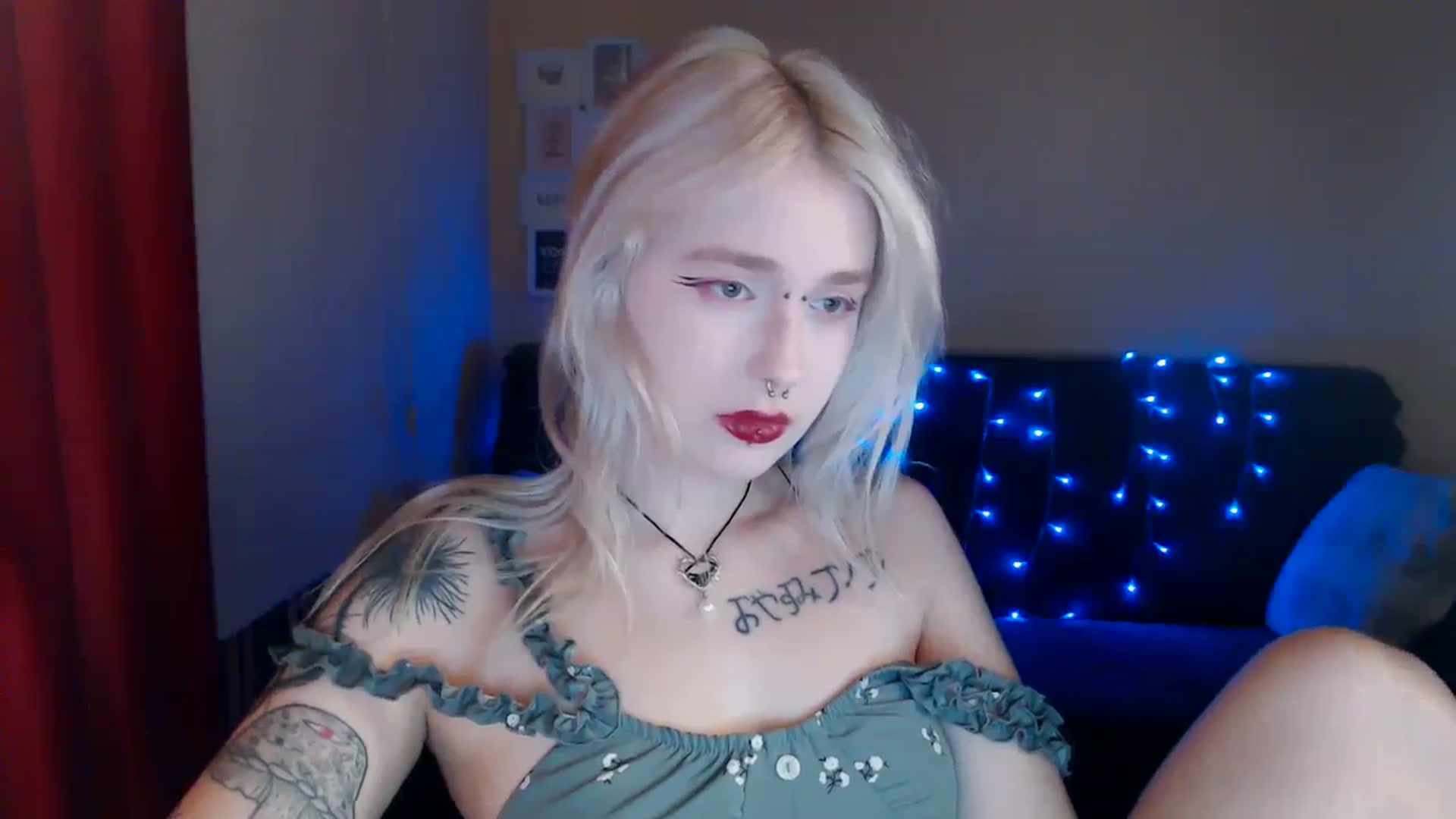 Gallery image thumbnail from Killinna's myfreecams stream on, 07/31/2024, 16:55 image 4 of 20