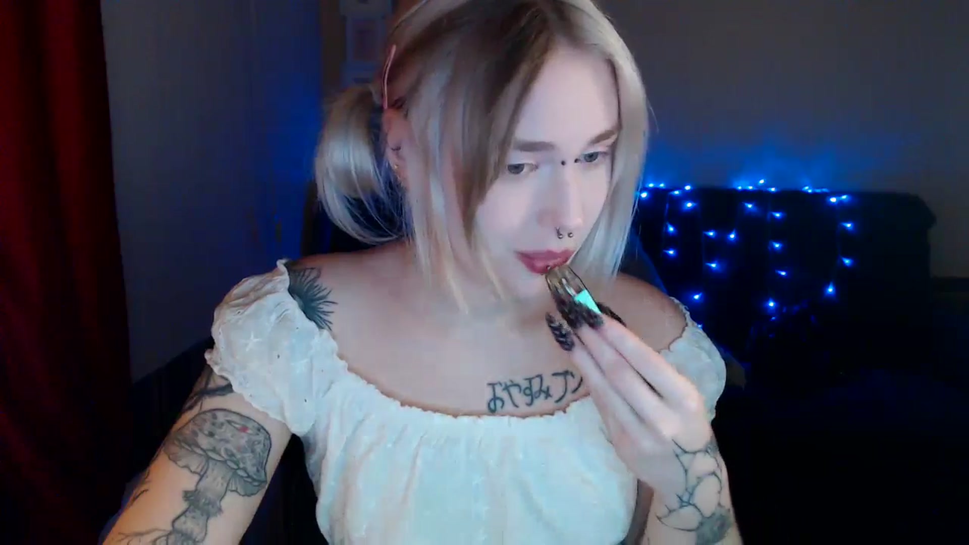 Gallery image thumbnail from Killinna's myfreecams stream on, 08/08/2024, 17:05 image 17 of 20