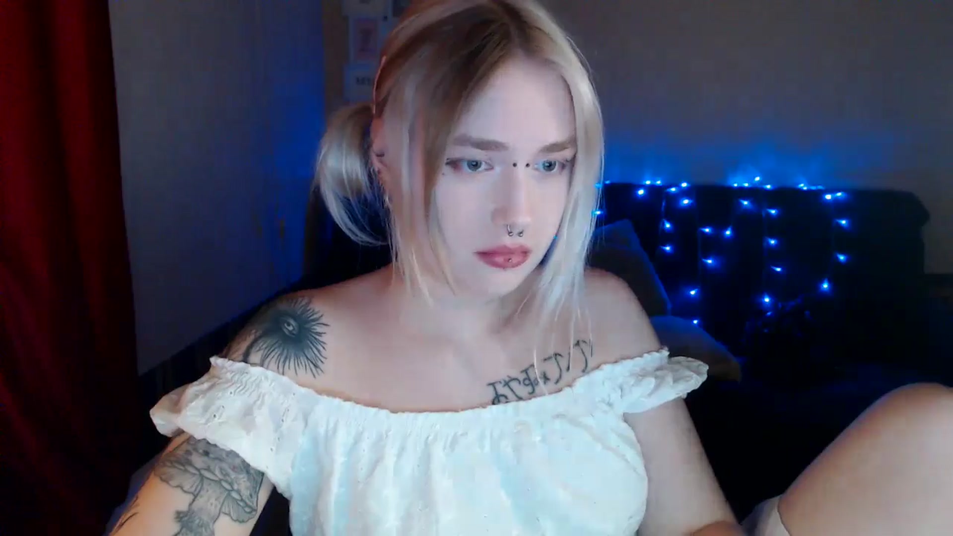 Gallery image thumbnail from Killinna's myfreecams stream on, 08/08/2024, 17:05 image 18 of 20