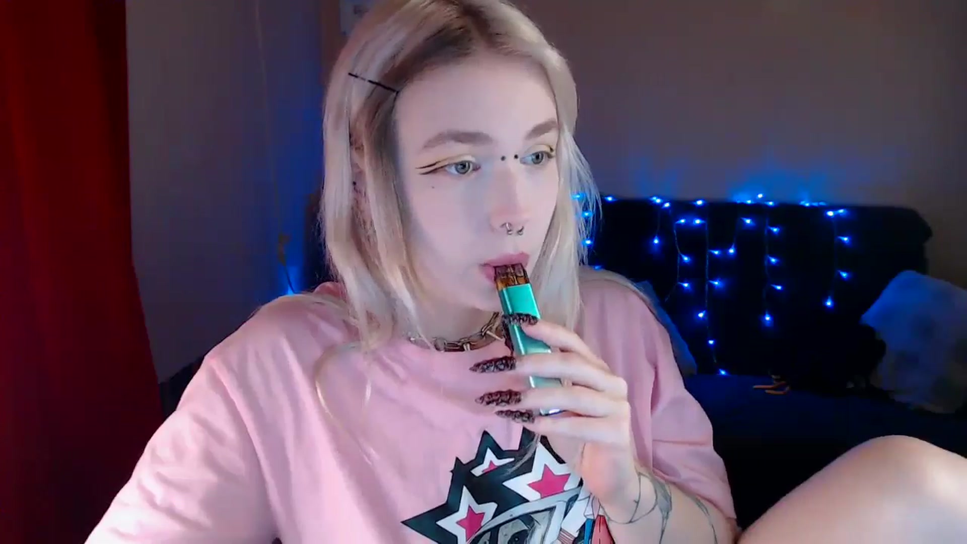 Gallery image thumbnail from Killinna's myfreecams stream on, 08/11/2024, 13:28 image 12 of 20