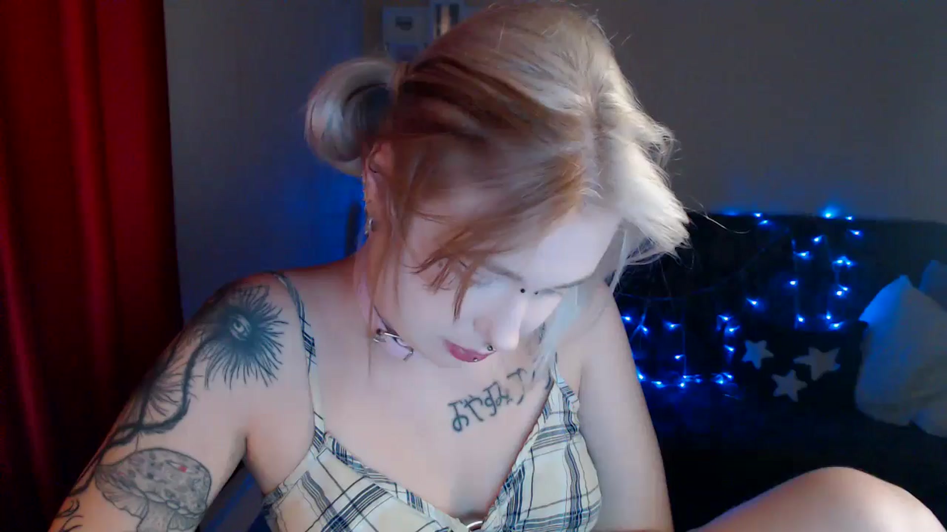 Gallery image thumbnail from Killinna's myfreecams stream on, 09/04/2024, 15:47 image 14 of 20