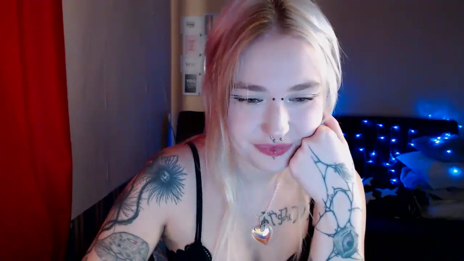 Gallery image thumbnail from Killinna's myfreecams stream on, 09/26/2024, 14:01 image 18 of 20