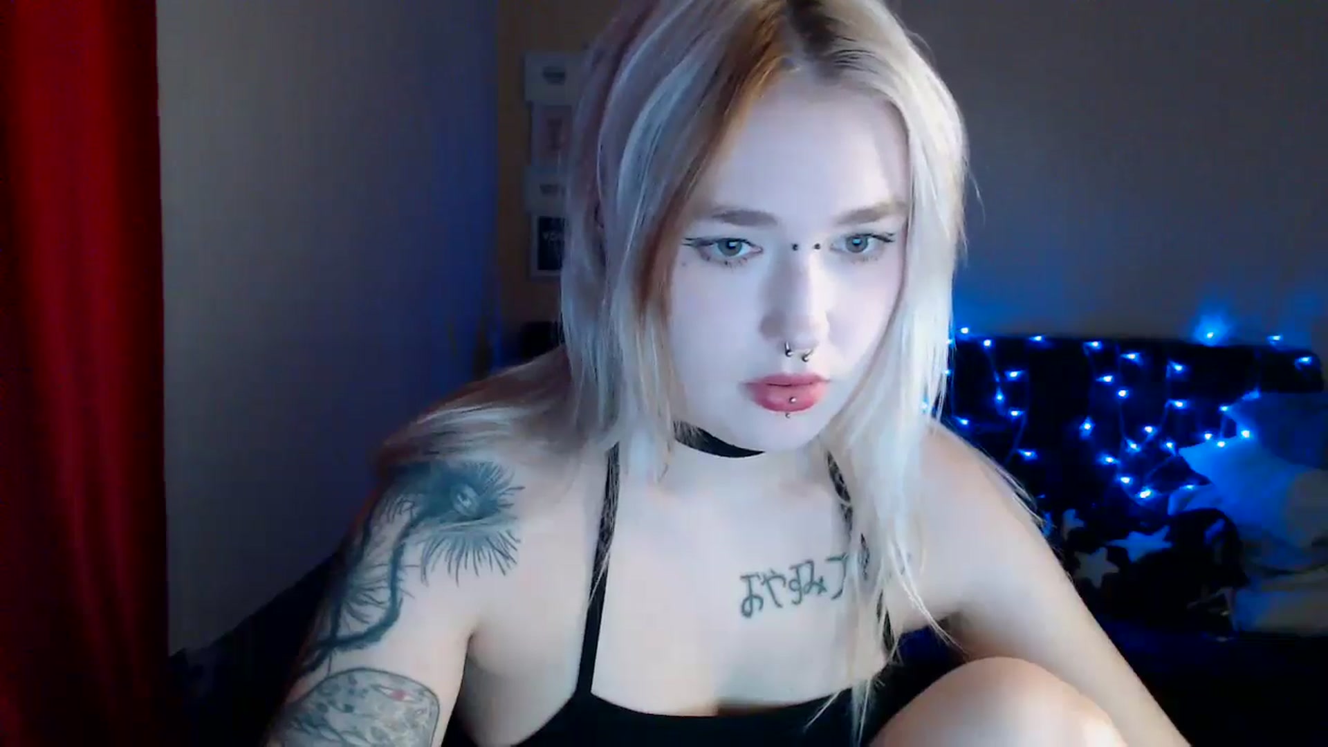 Gallery image thumbnail from Killinna's myfreecams stream on, 09/29/2024, 15:00 image 6 of 20