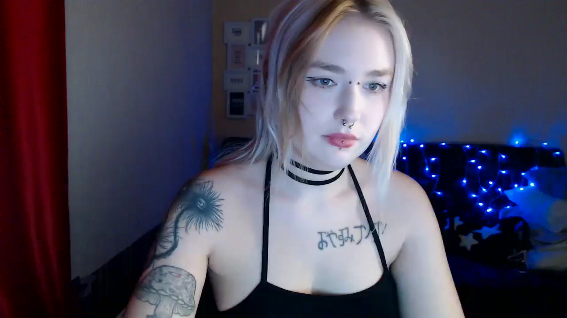 Gallery image thumbnail from Killinna's myfreecams stream on, 09/29/2024, 15:00 image 8 of 20
