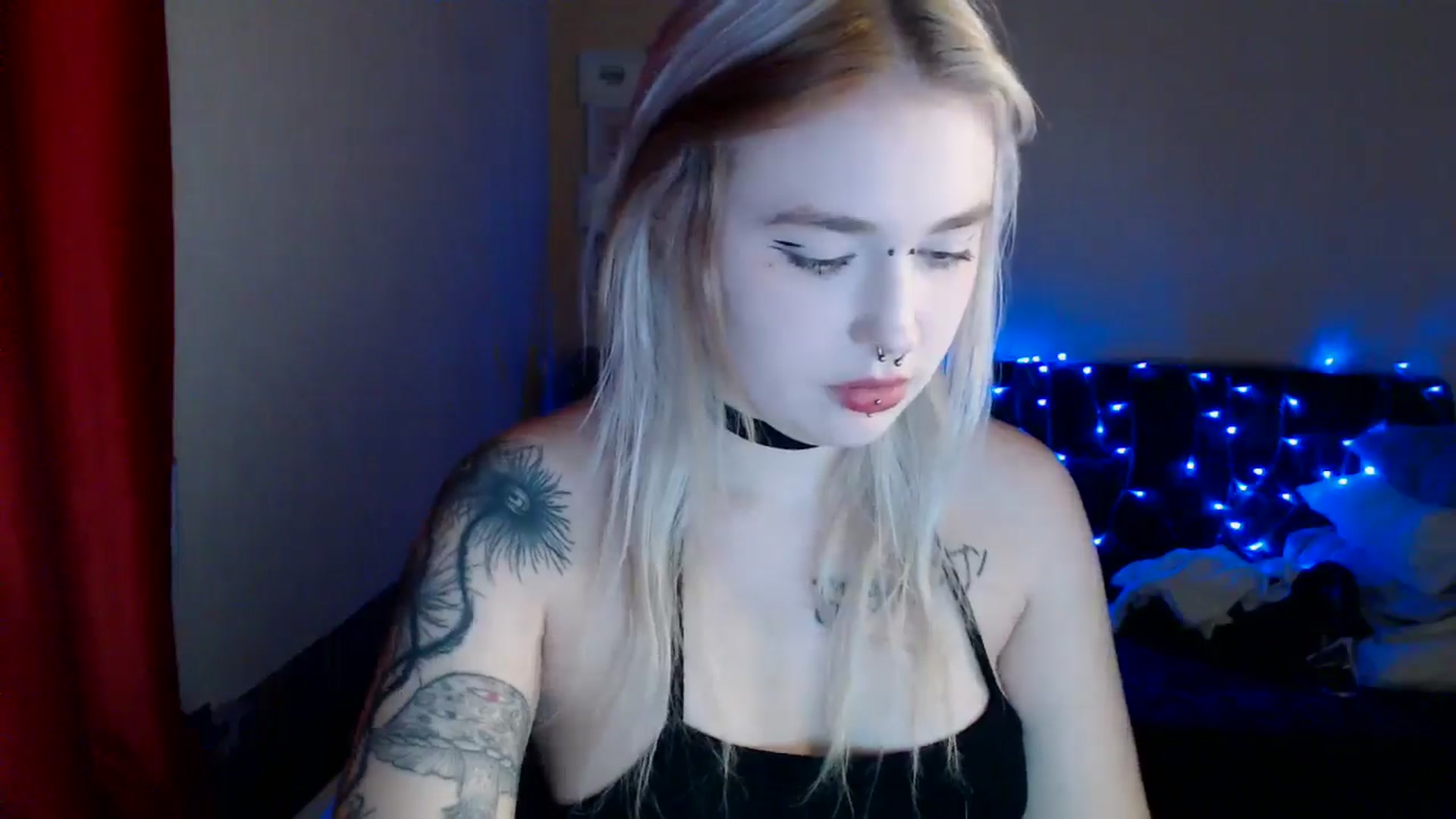 Gallery image thumbnail from Killinna's myfreecams stream on, 09/29/2024, 15:00 image 15 of 20