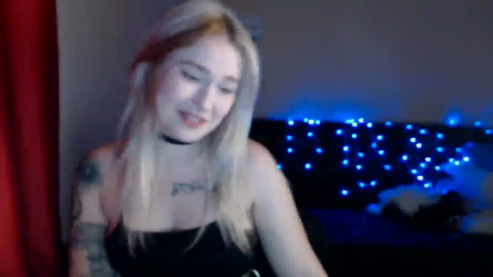Gallery image thumbnail from Killinna's myfreecams stream on, 09/29/2024, 15:00 image 18 of 20