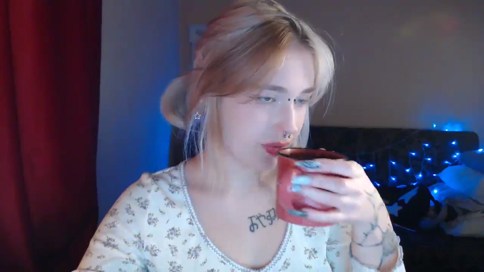 Gallery image thumbnail from Killinna's myfreecams stream on, 10/09/2024, 16:24 image 11 of 20