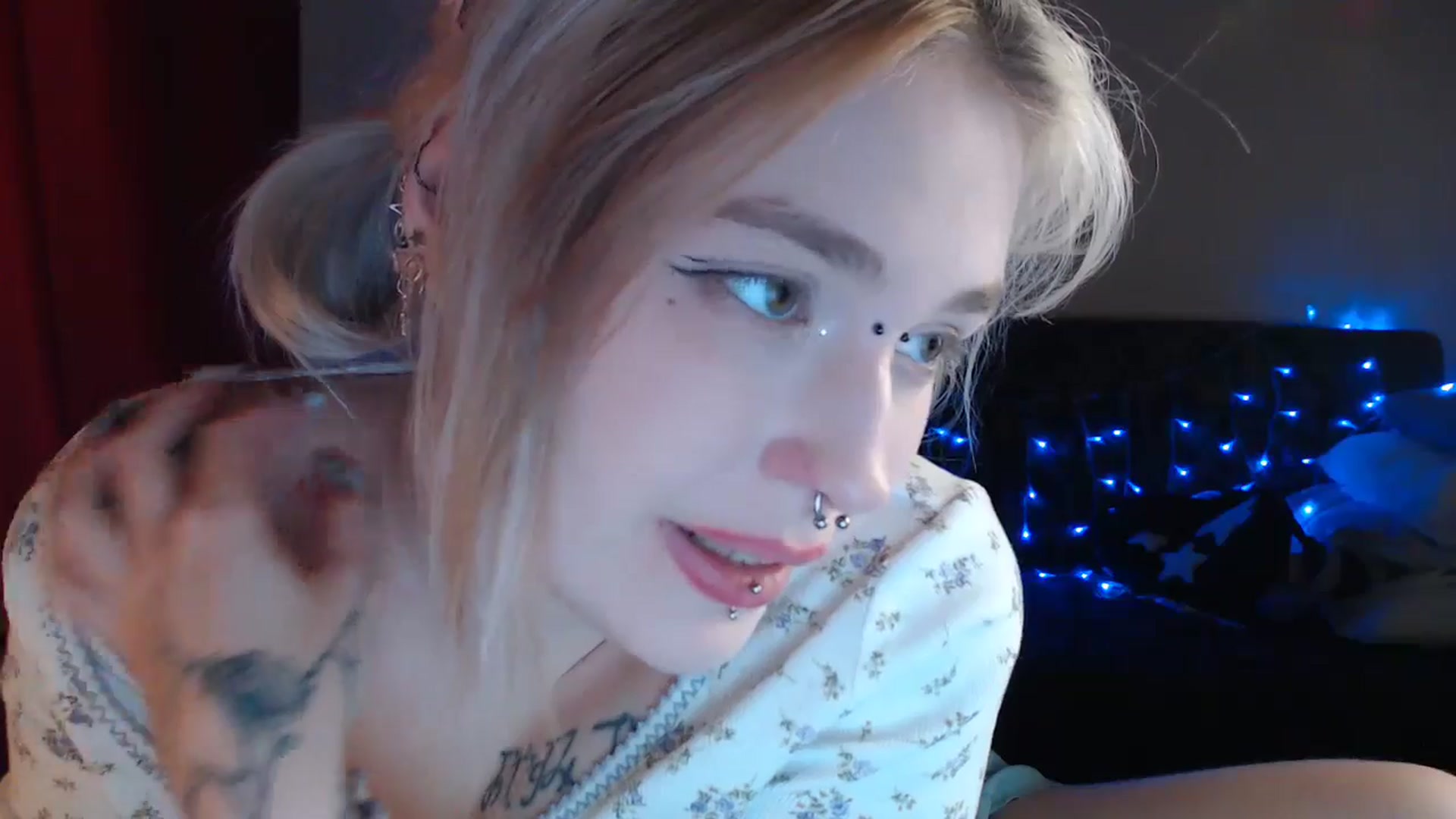 Gallery image thumbnail from Killinna's myfreecams stream on, 10/09/2024, 16:24 image 15 of 20