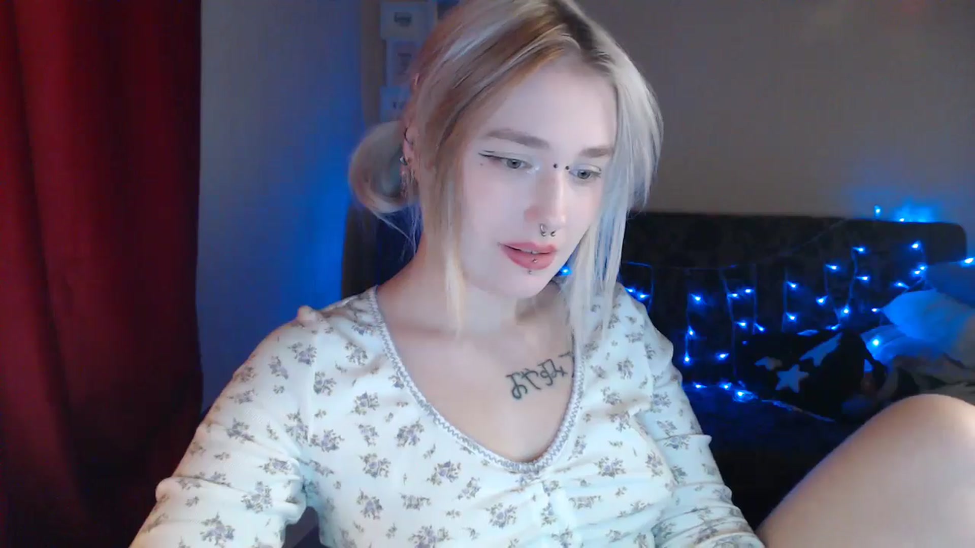 Gallery image thumbnail from Killinna's myfreecams stream on, 10/09/2024, 16:24 image 14 of 20