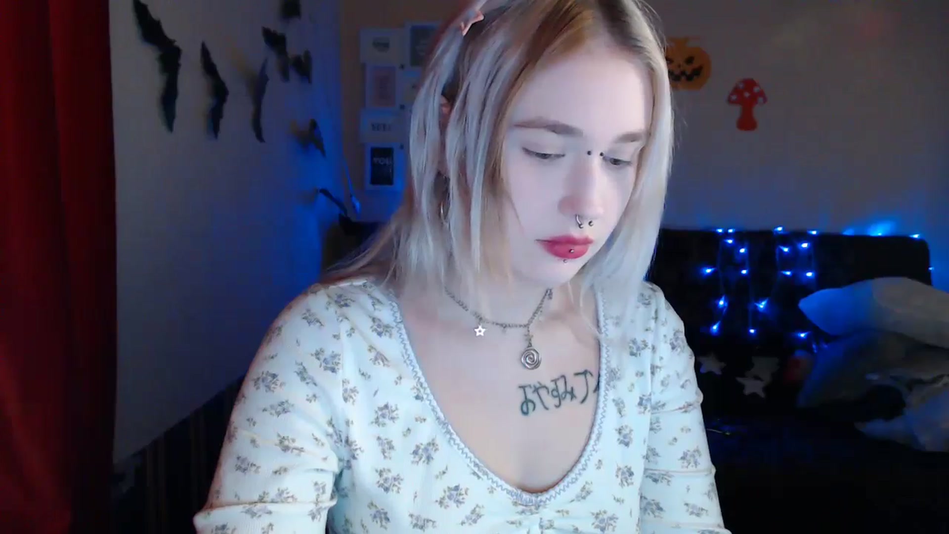Gallery image thumbnail from Killinna's myfreecams stream on, 10/13/2024, 15:06 image 4 of 20
