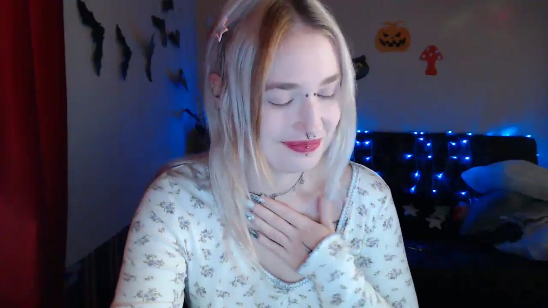 Gallery image thumbnail from Killinna's myfreecams stream on, 10/13/2024, 15:06 image 13 of 20