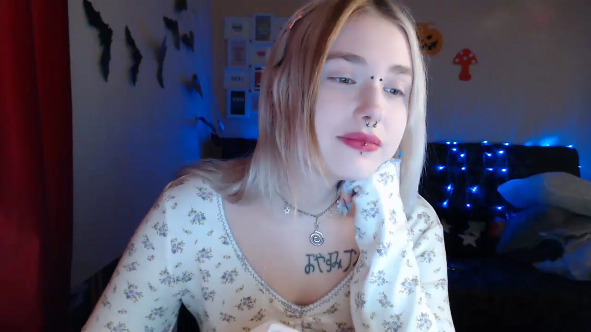 Gallery image thumbnail from Killinna's myfreecams stream on, 10/13/2024, 15:06 image 11 of 20