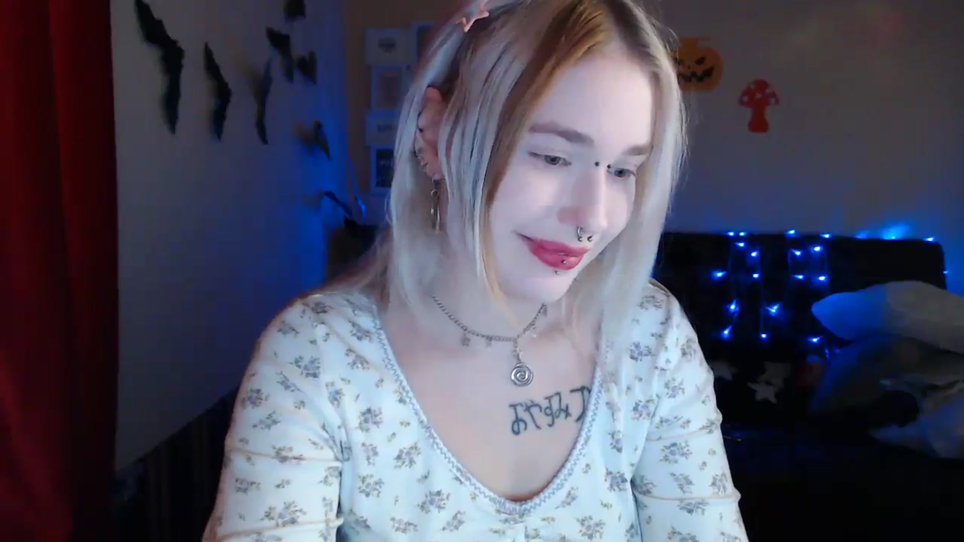 Gallery image thumbnail from Killinna's myfreecams stream on, 10/13/2024, 15:06 image 7 of 20