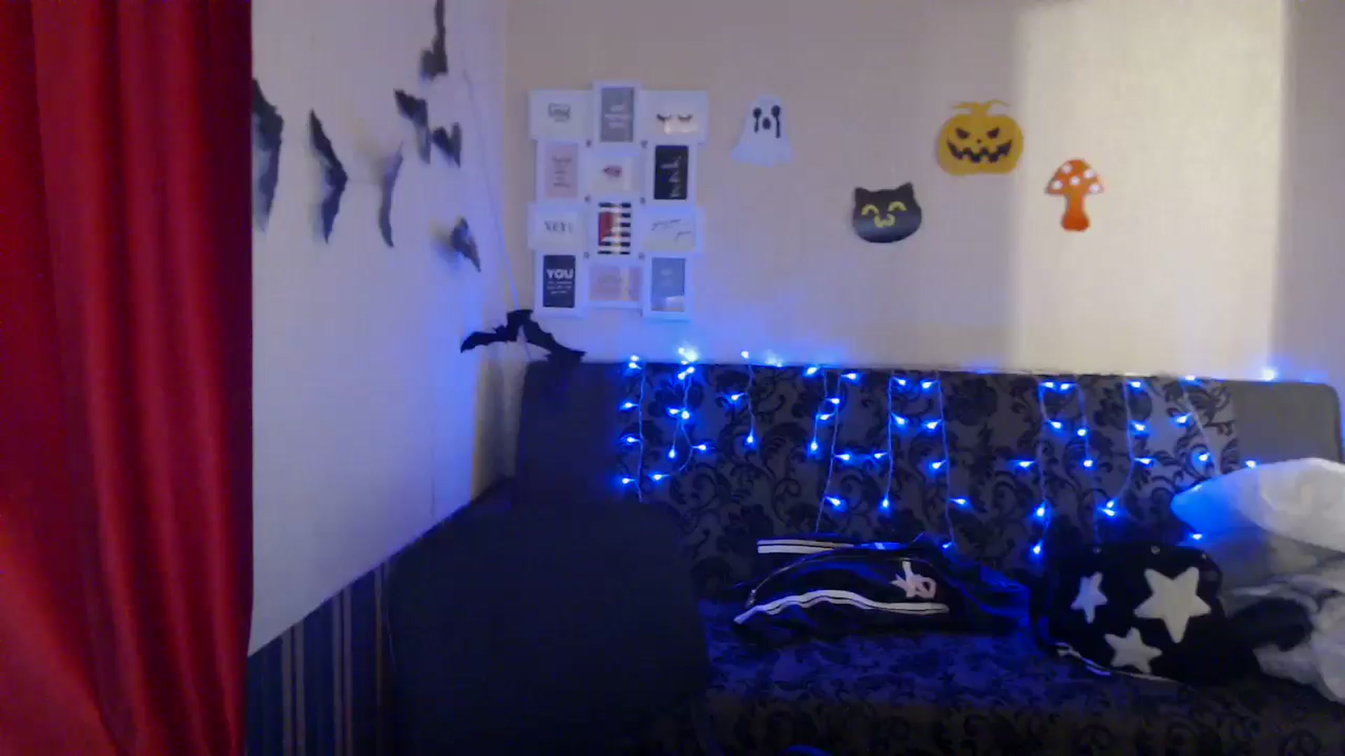 Gallery image thumbnail from Killinna's myfreecams stream on, 10/15/2024, 15:01 image 5 of 20