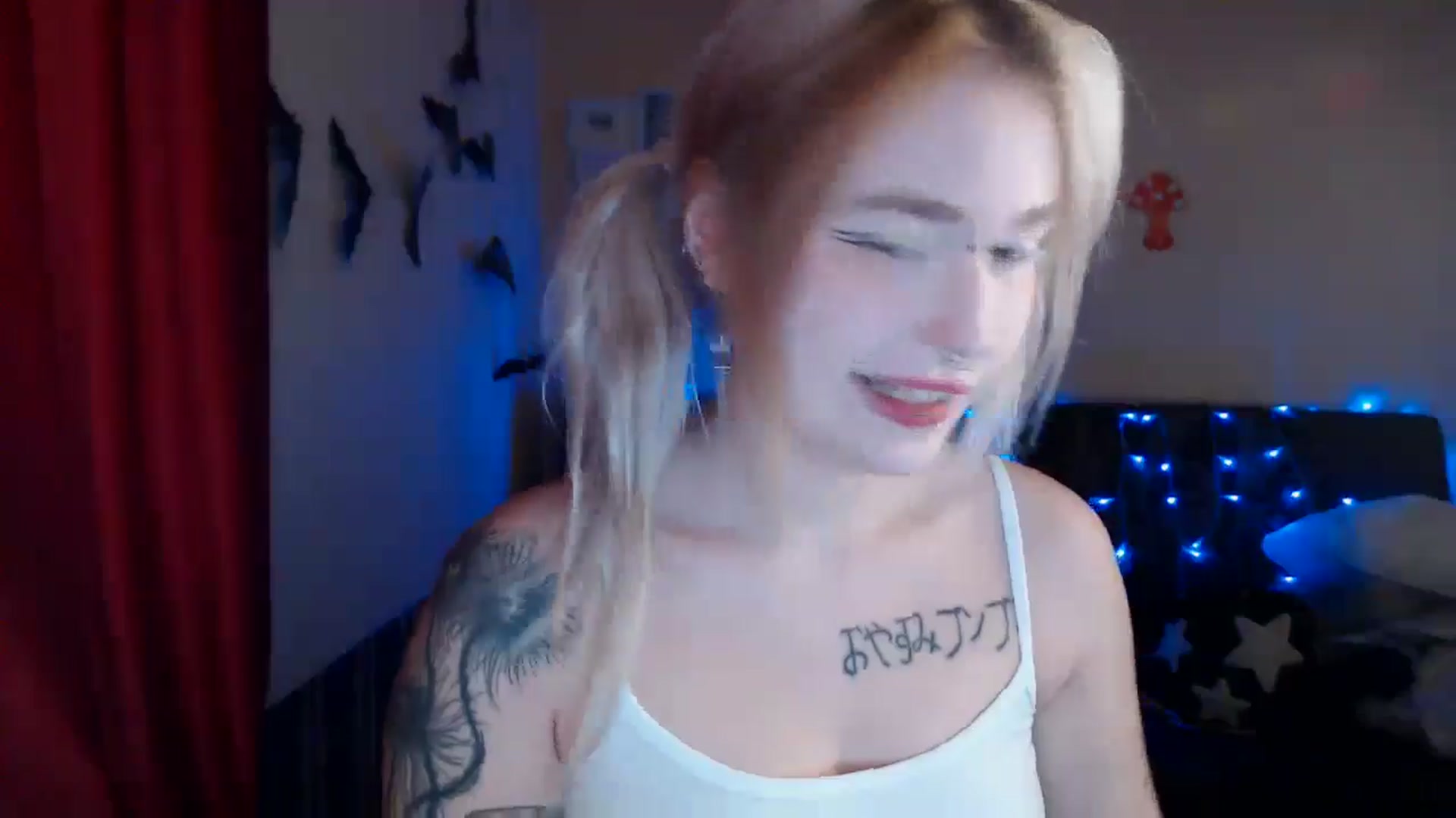 Gallery image thumbnail from Killinna's myfreecams stream on, 10/15/2024, 15:01 image 10 of 20