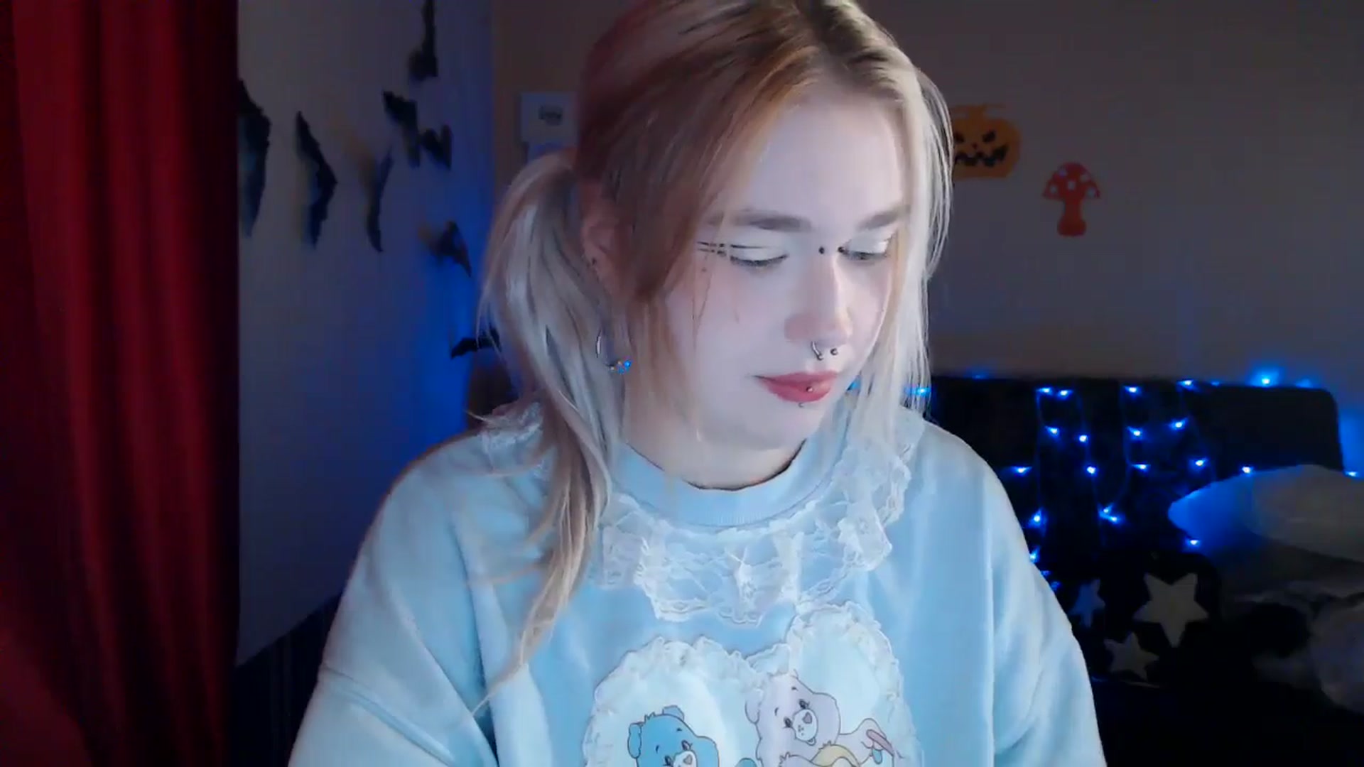 Gallery image thumbnail from Killinna's myfreecams stream on, 10/15/2024, 15:01 image 3 of 20