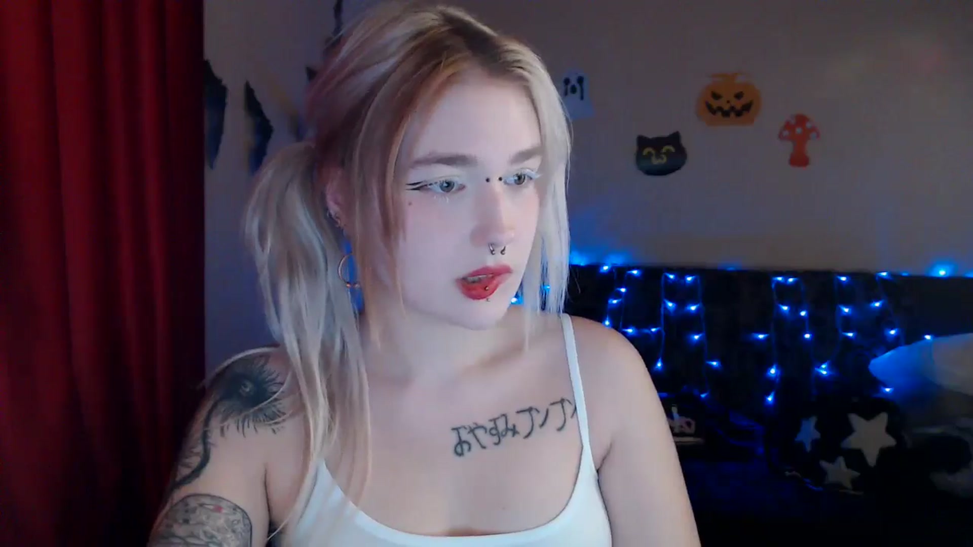 Gallery image thumbnail from Killinna's myfreecams stream on, 10/15/2024, 15:01 image 14 of 20