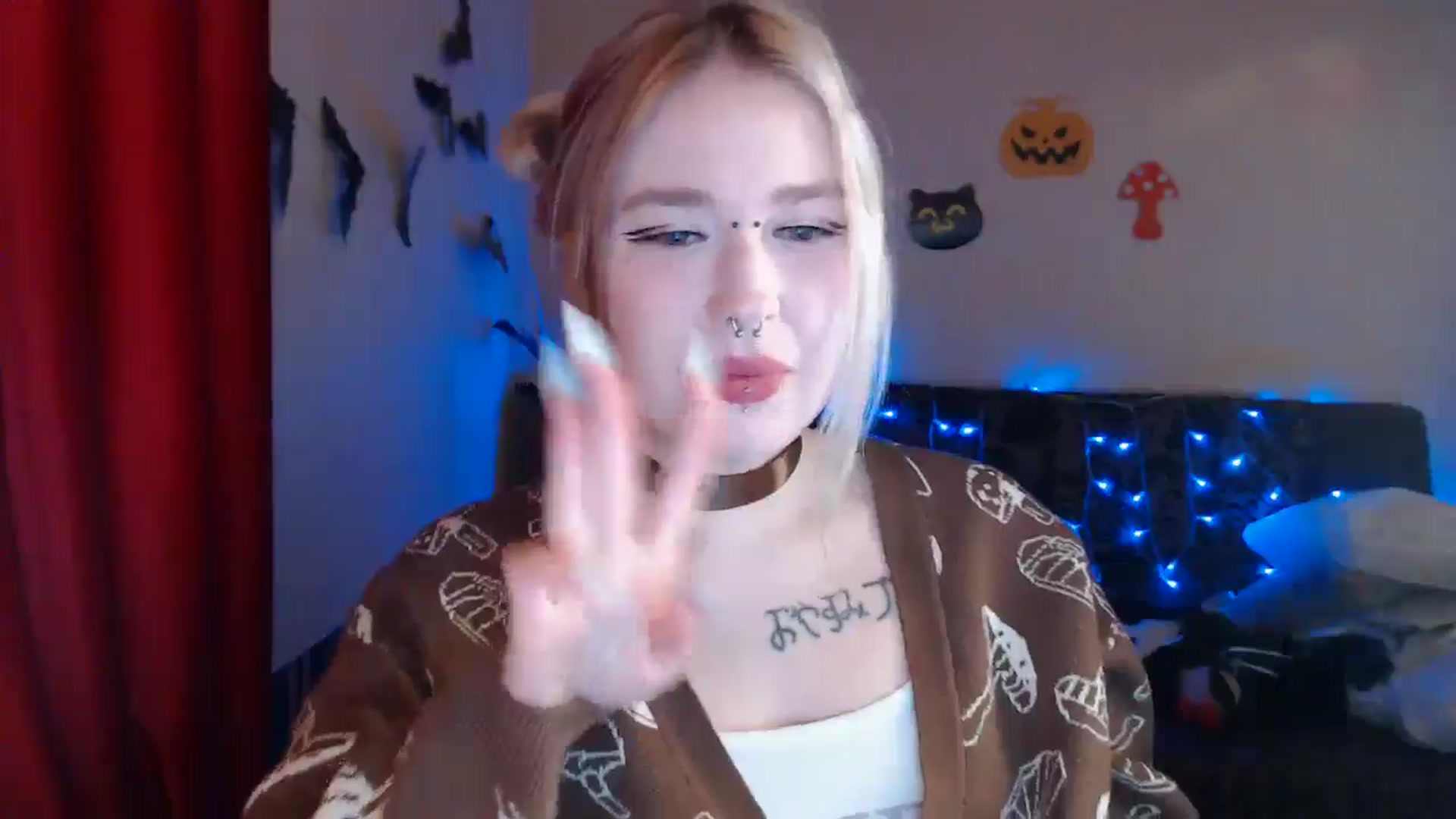 Gallery image thumbnail from Killinna's myfreecams stream on, 10/17/2024, 14:45 image 12 of 20