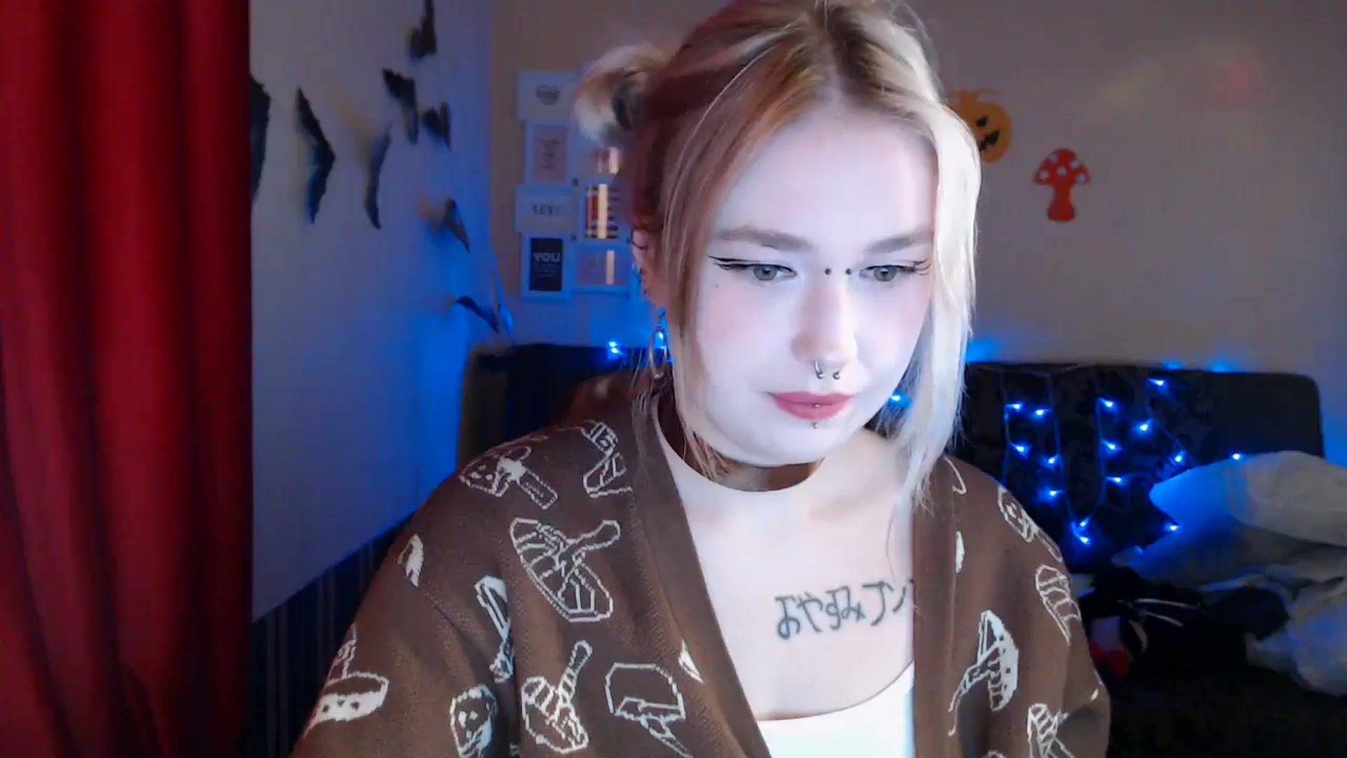 Gallery image thumbnail from Killinna's myfreecams stream on, 10/17/2024, 14:45 image 15 of 20