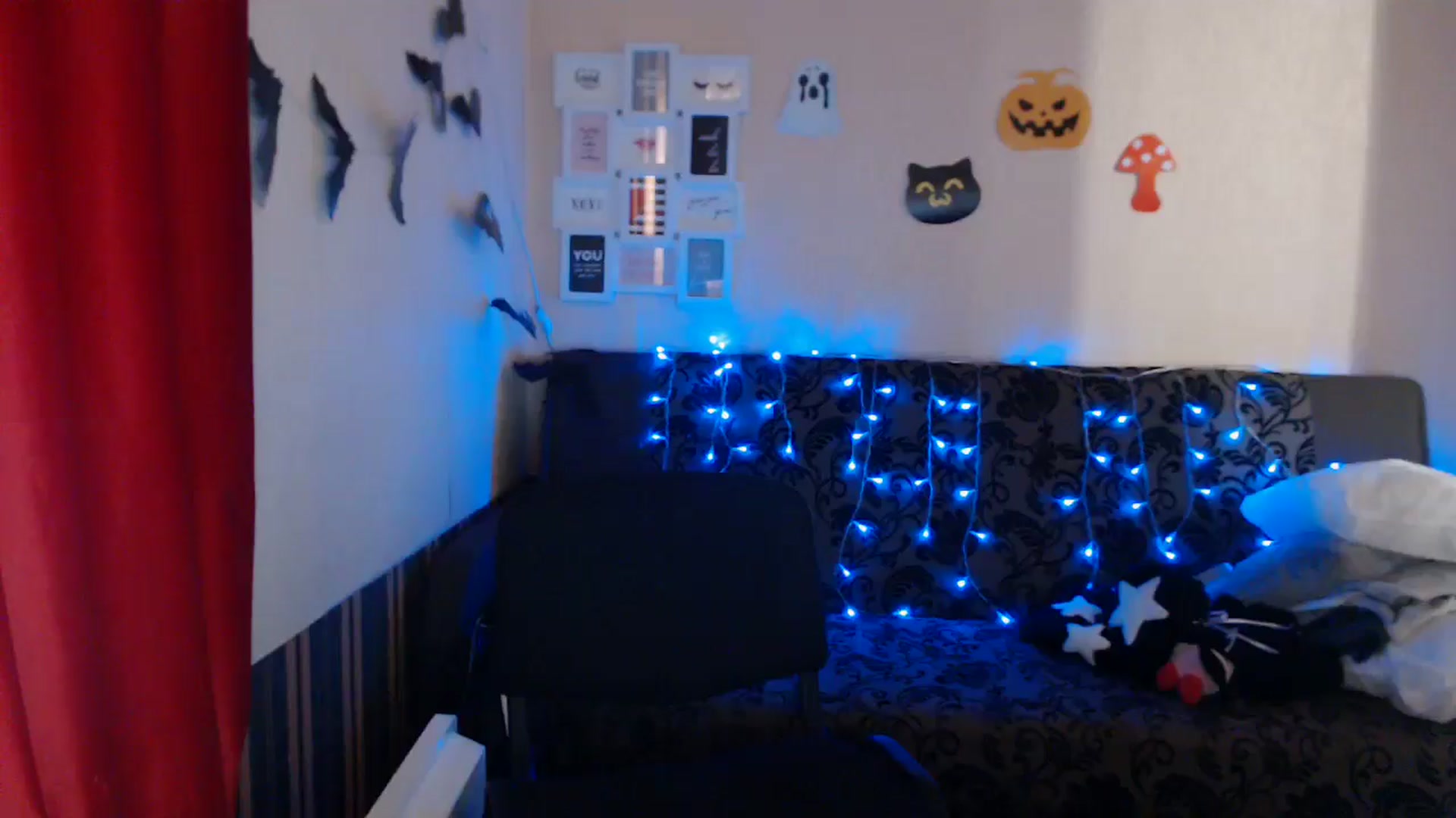 Gallery image thumbnail from Killinna's myfreecams stream on, 10/17/2024, 16:01 image 17 of 20