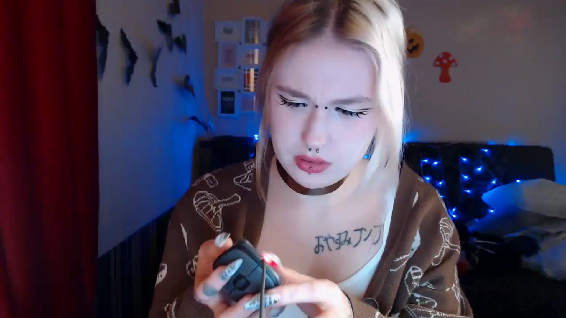 Gallery image thumbnail from Killinna's myfreecams stream on, 10/17/2024, 16:01 image 11 of 20