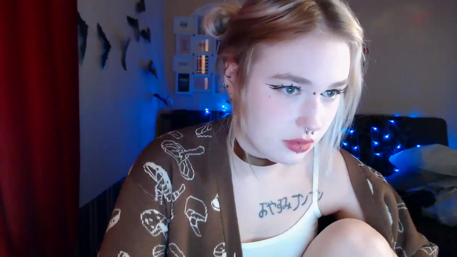Gallery image thumbnail from Killinna's myfreecams stream on, 10/17/2024, 16:01 image 2 of 20