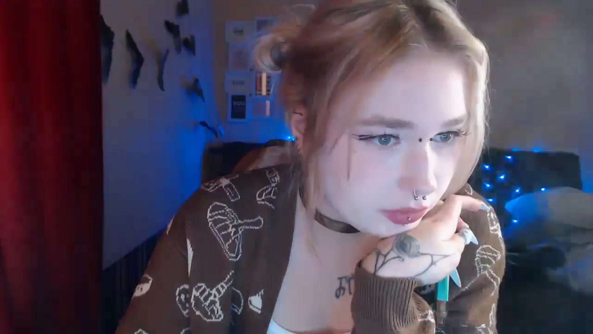 Gallery image thumbnail from Killinna's myfreecams stream on, 10/17/2024, 16:01 image 12 of 20