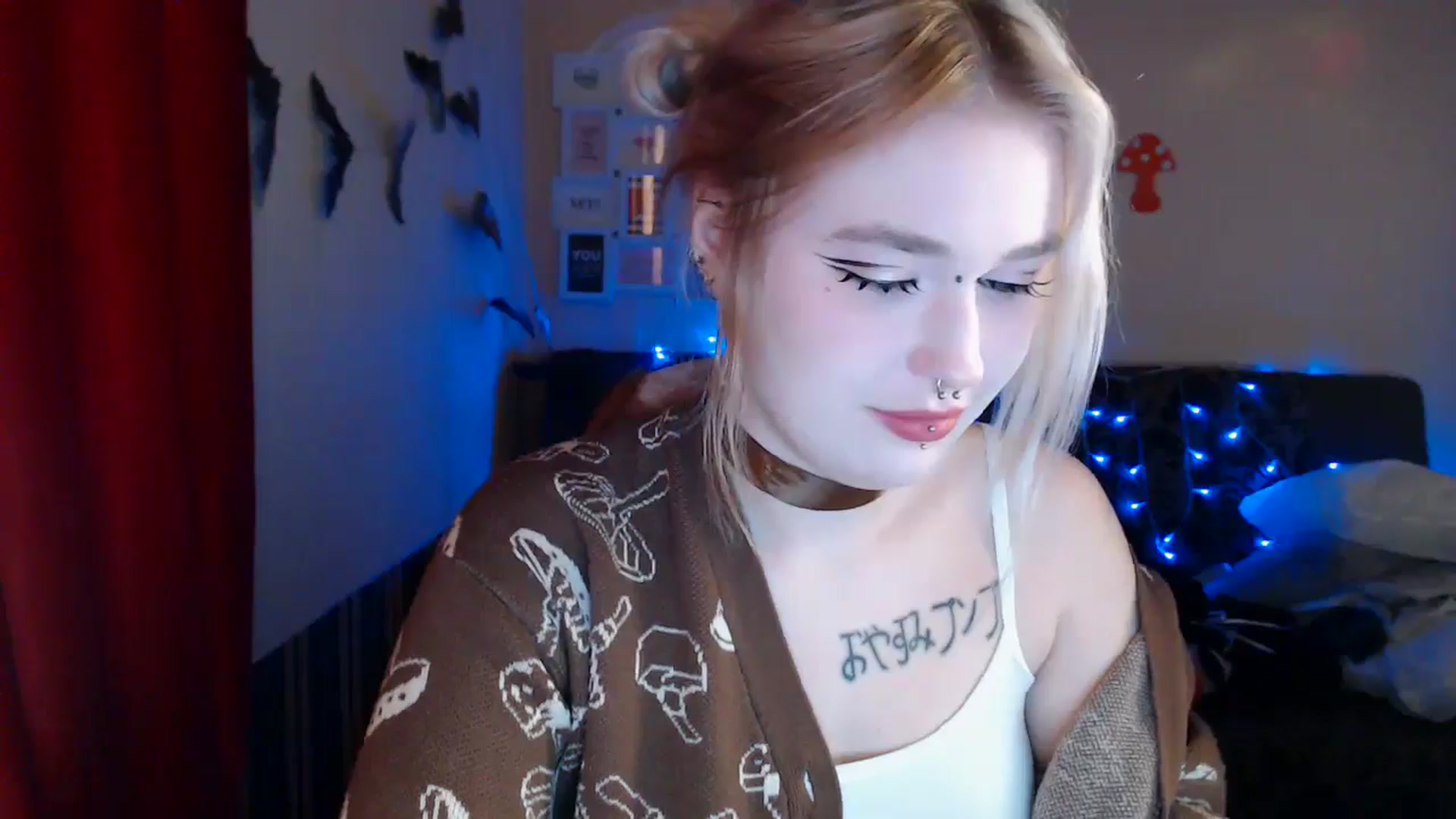 Gallery image thumbnail from Killinna's myfreecams stream on, 10/17/2024, 16:01 image 7 of 20