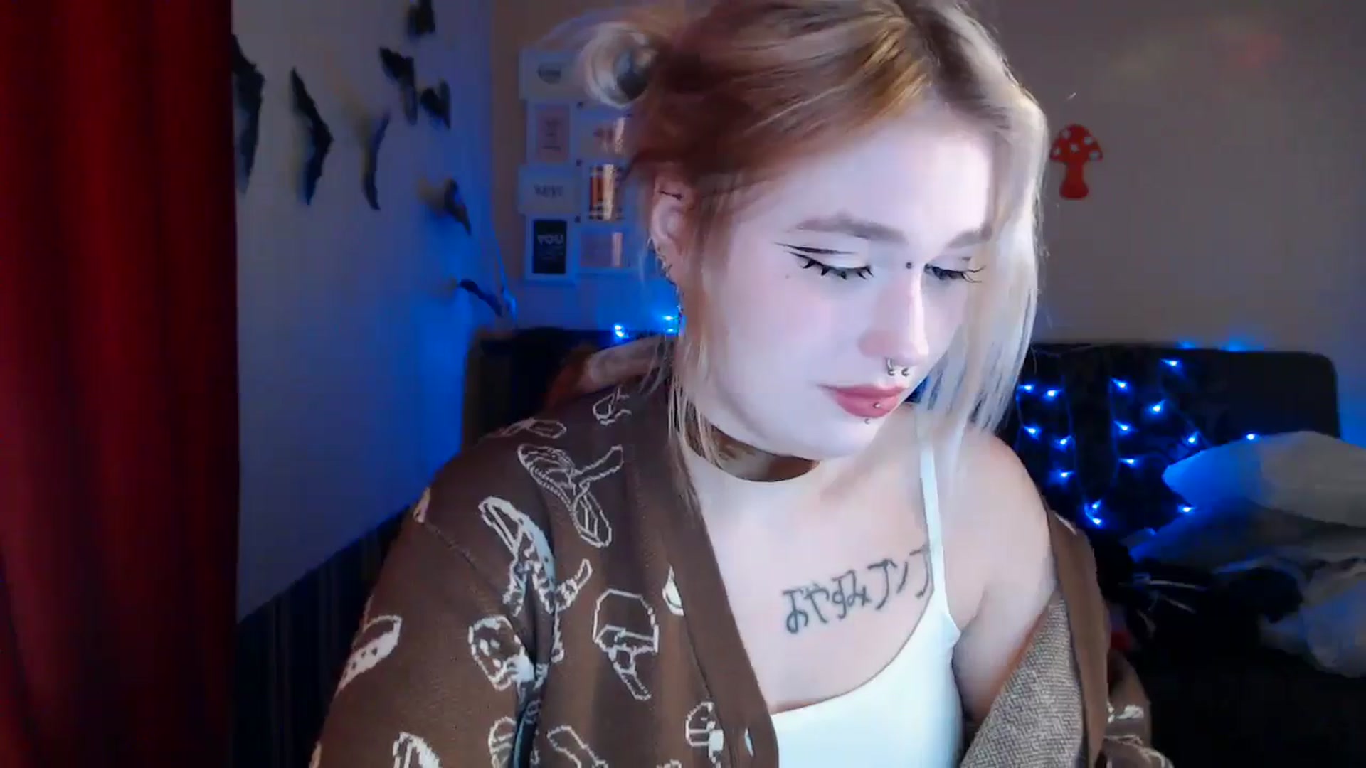 Gallery image thumbnail from Killinna's myfreecams stream on, 10/17/2024, 16:01 image 6 of 20