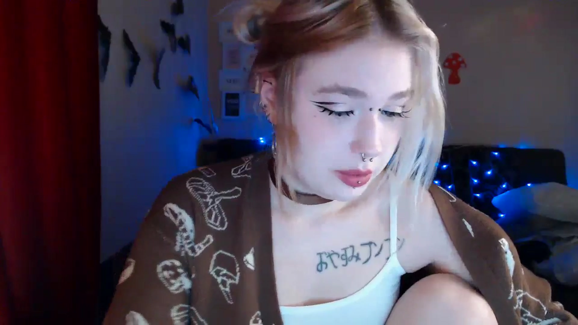 Gallery image thumbnail from Killinna's myfreecams stream on, 10/17/2024, 16:01 image 3 of 20