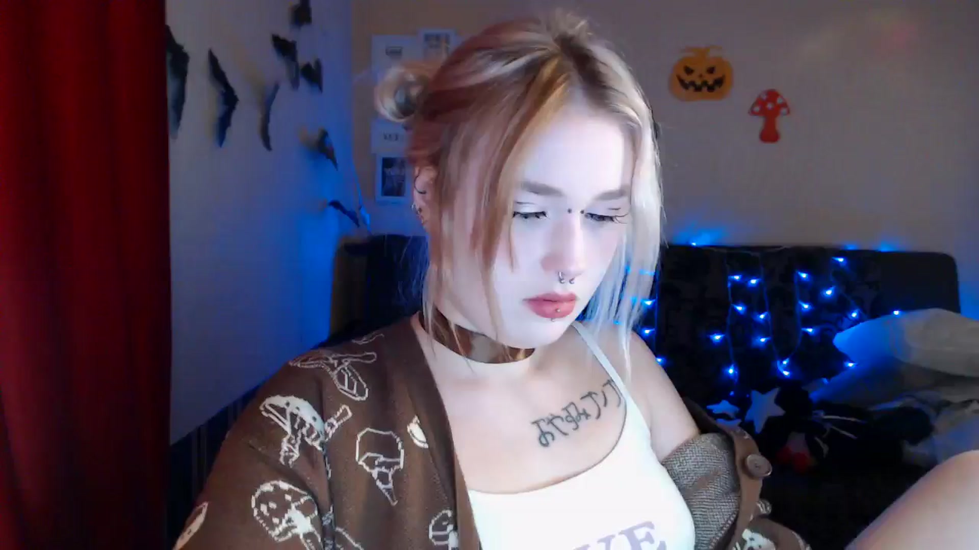 Gallery image thumbnail from Killinna's myfreecams stream on, 10/17/2024, 16:01 image 1 of 20