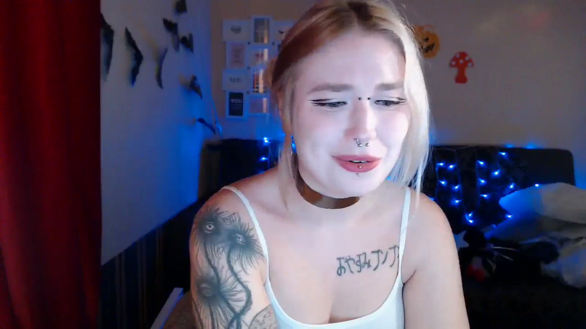 Gallery image thumbnail from Killinna's myfreecams stream on, 10/17/2024, 17:19 image 12 of 20