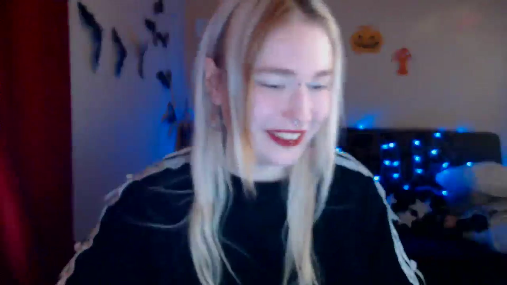 Gallery image thumbnail from Killinna's myfreecams stream on, 10/20/2024, 14:22 image 10 of 20